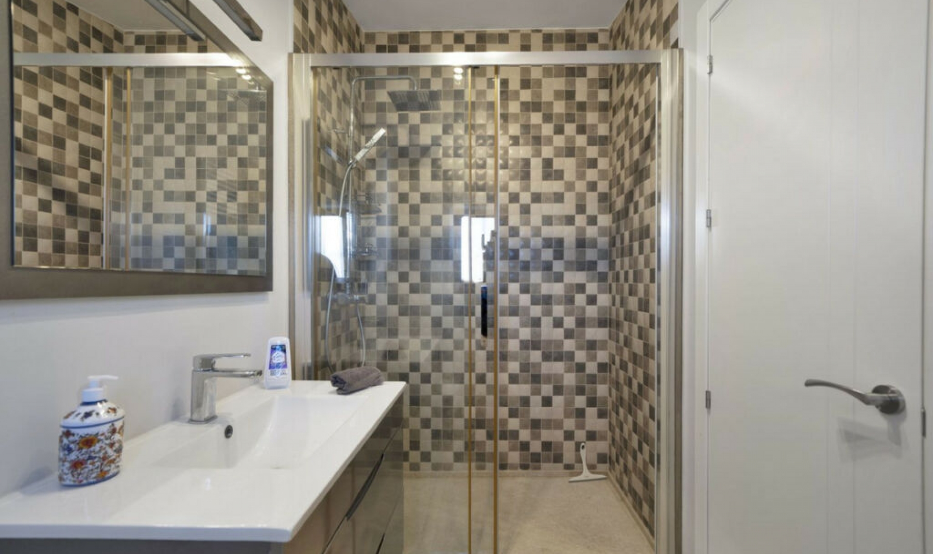 Resale - House -
San Pedro de Alcántara