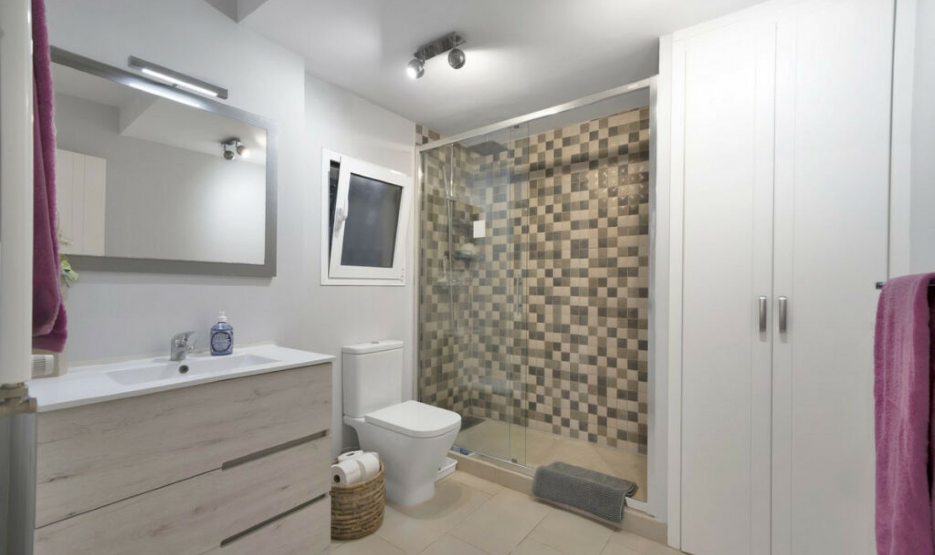 Resale - House -
San Pedro de Alcántara