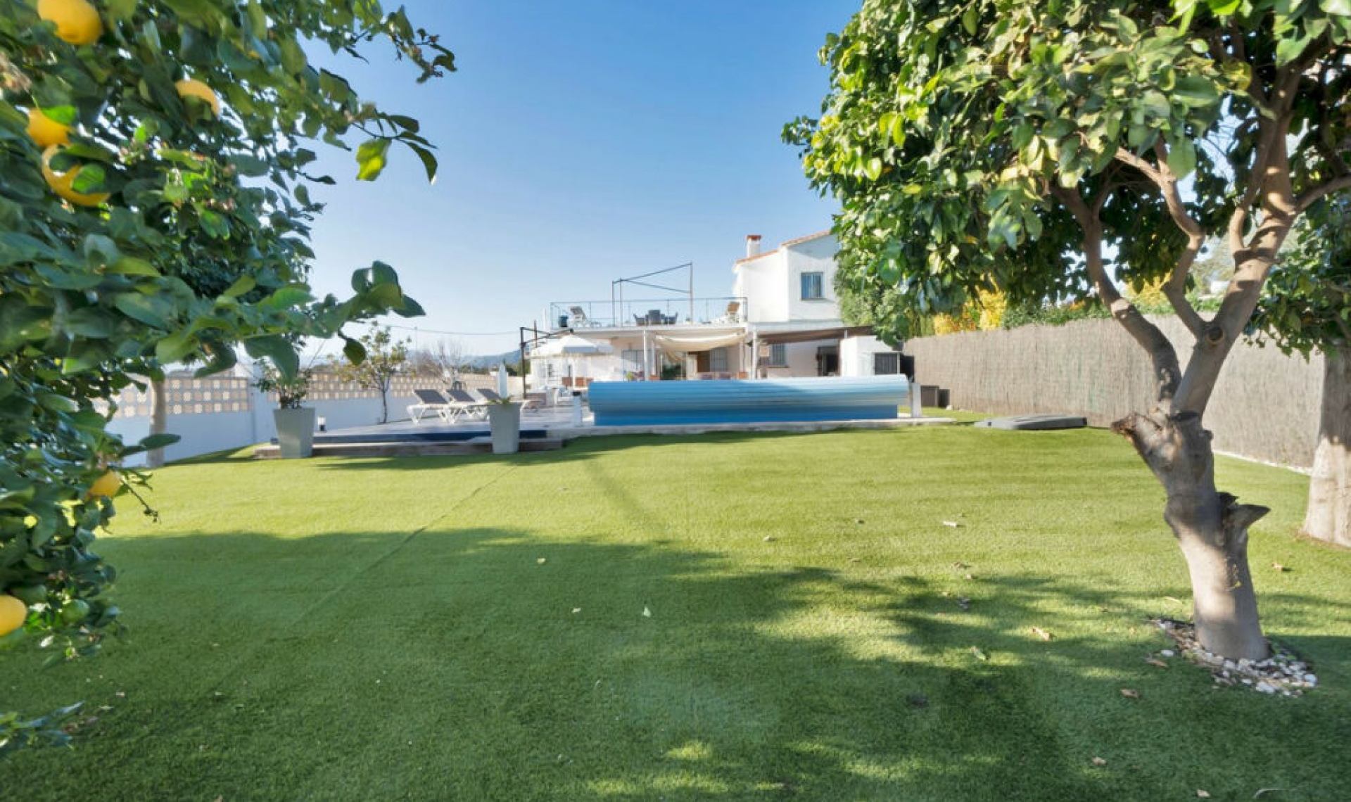 Resale - House -
San Pedro de Alcántara