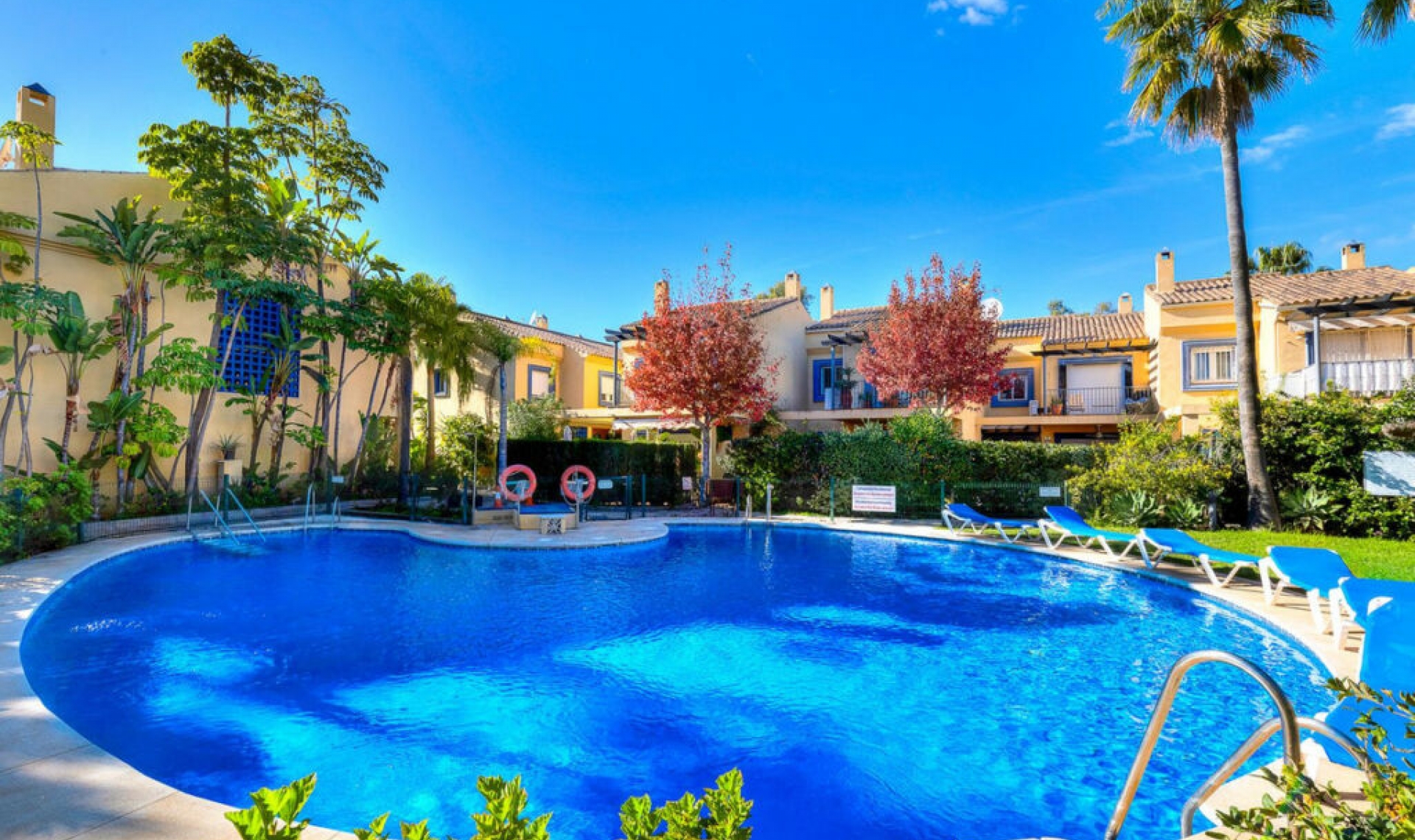 Resale - House -
San Pedro de Alcántara