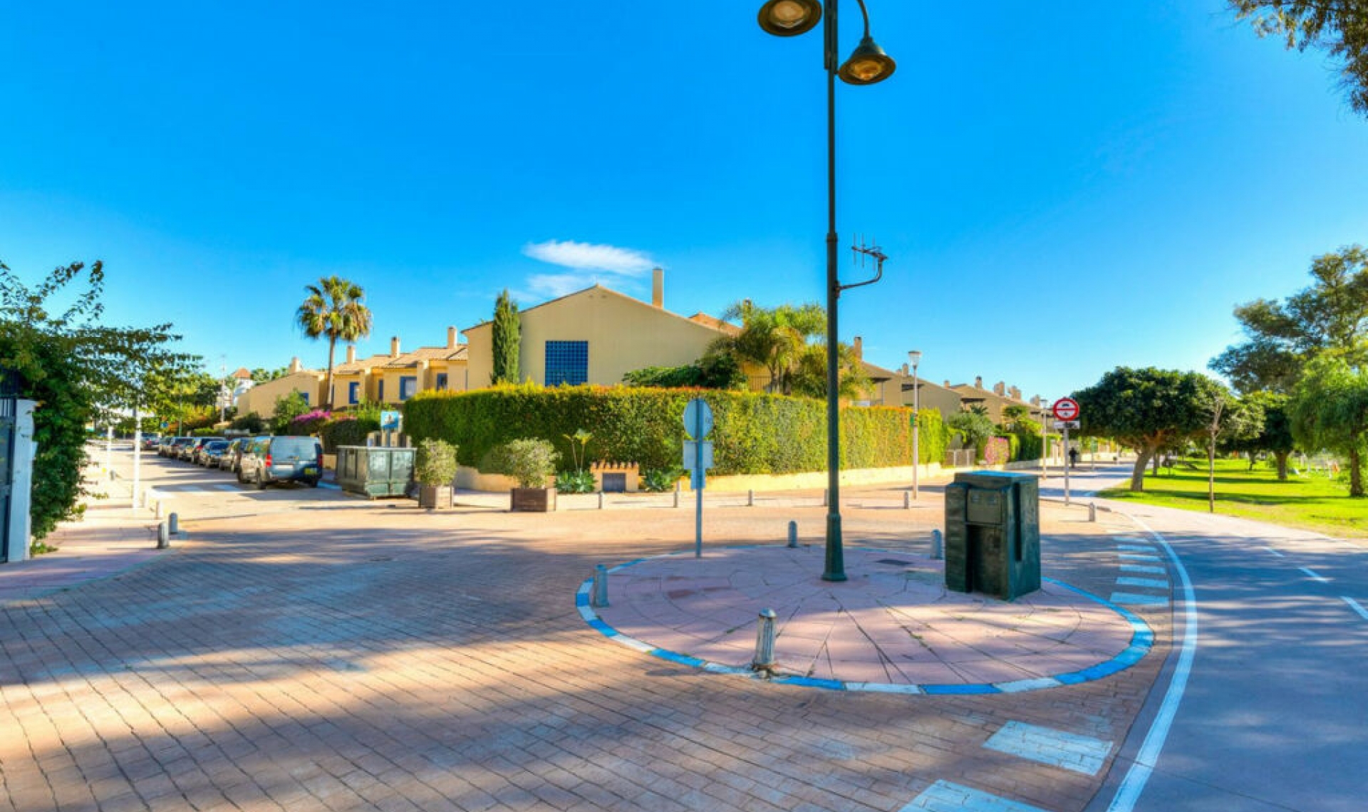 Resale - House -
San Pedro de Alcántara