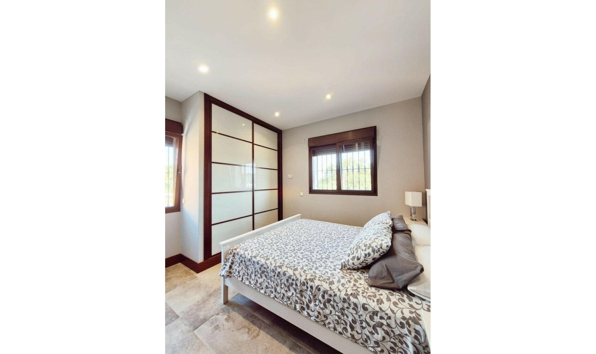 Resale - House -
San Pedro de Alcántara