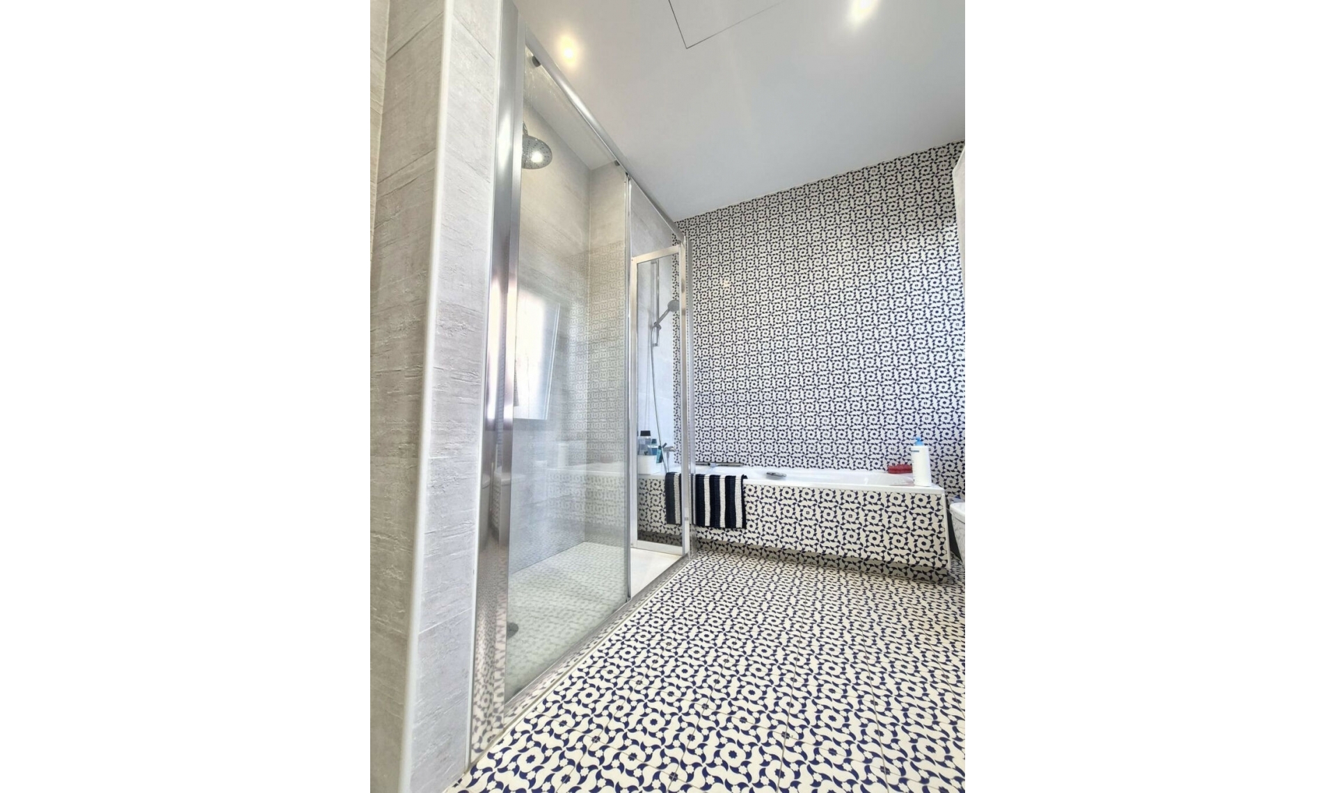 Resale - House -
San Pedro de Alcántara