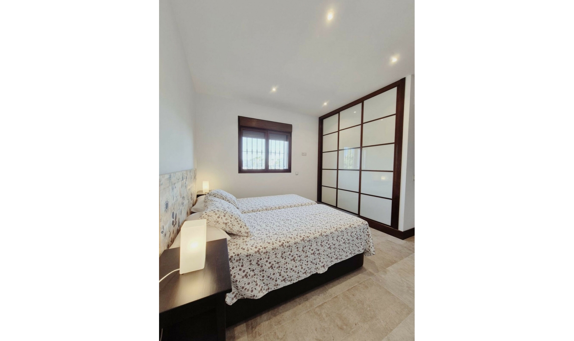 Resale - House -
San Pedro de Alcántara