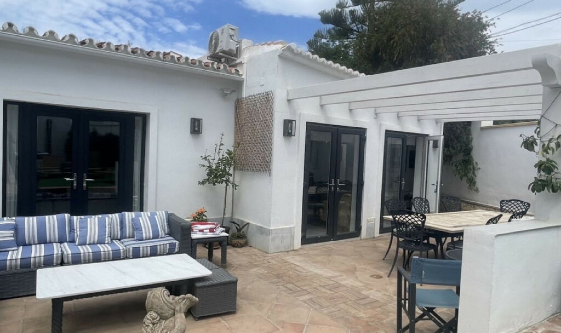 Resale - House -
San Pedro de Alcántara