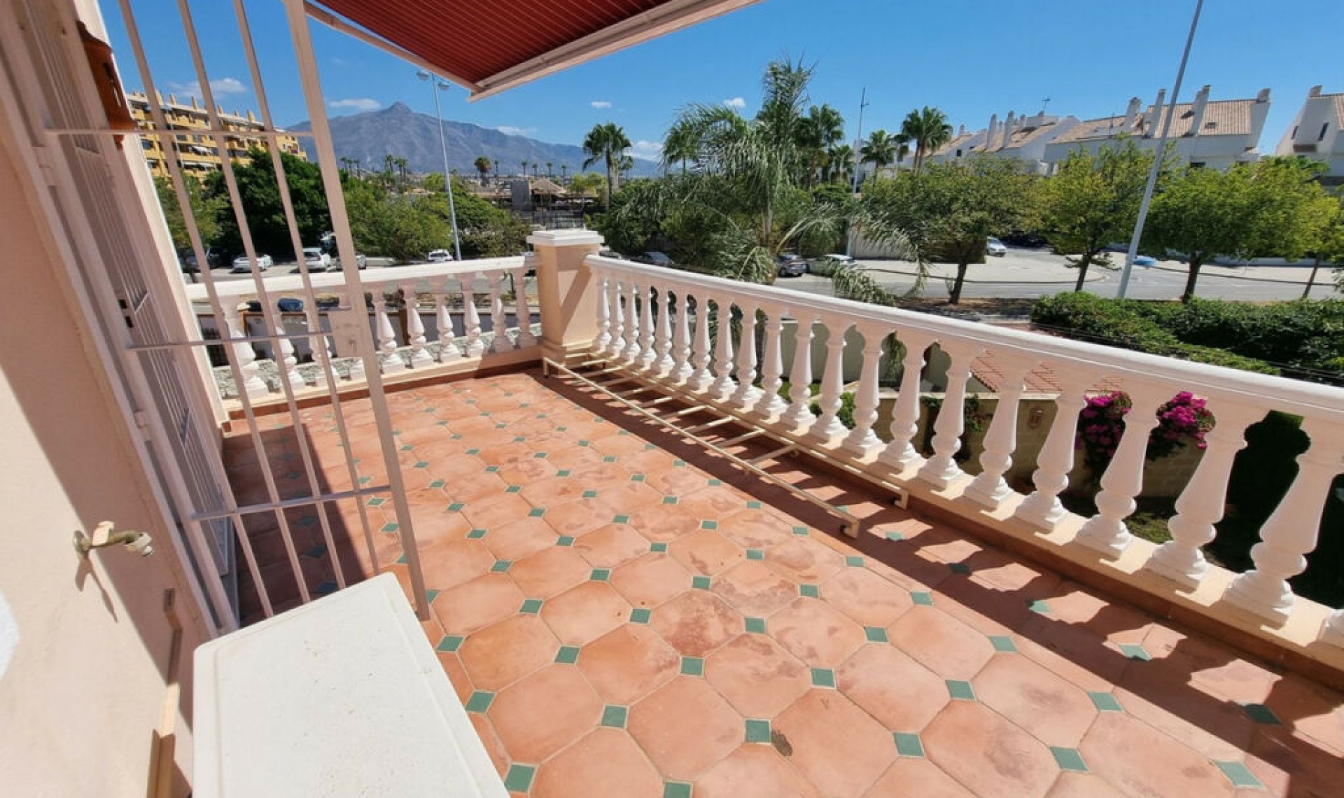 Resale - House -
San Pedro de Alcántara