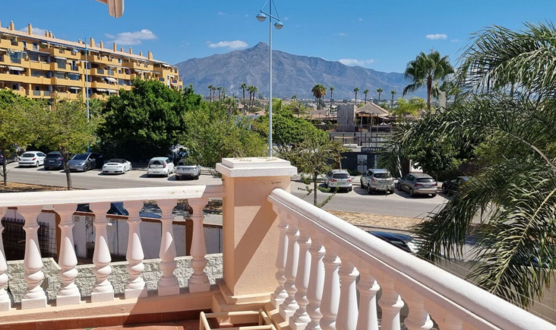 Resale - House -
San Pedro de Alcántara