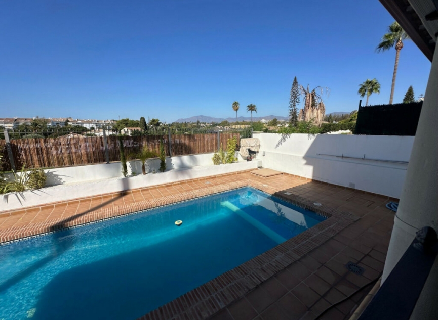 Resale - House -
San Pedro de Alcántara