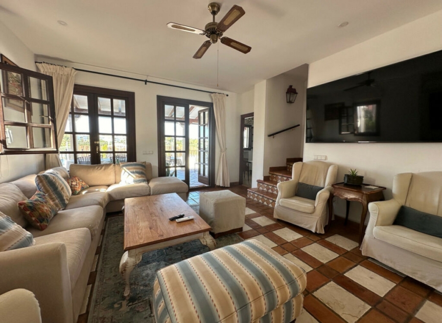 Resale - House -
San Pedro de Alcántara