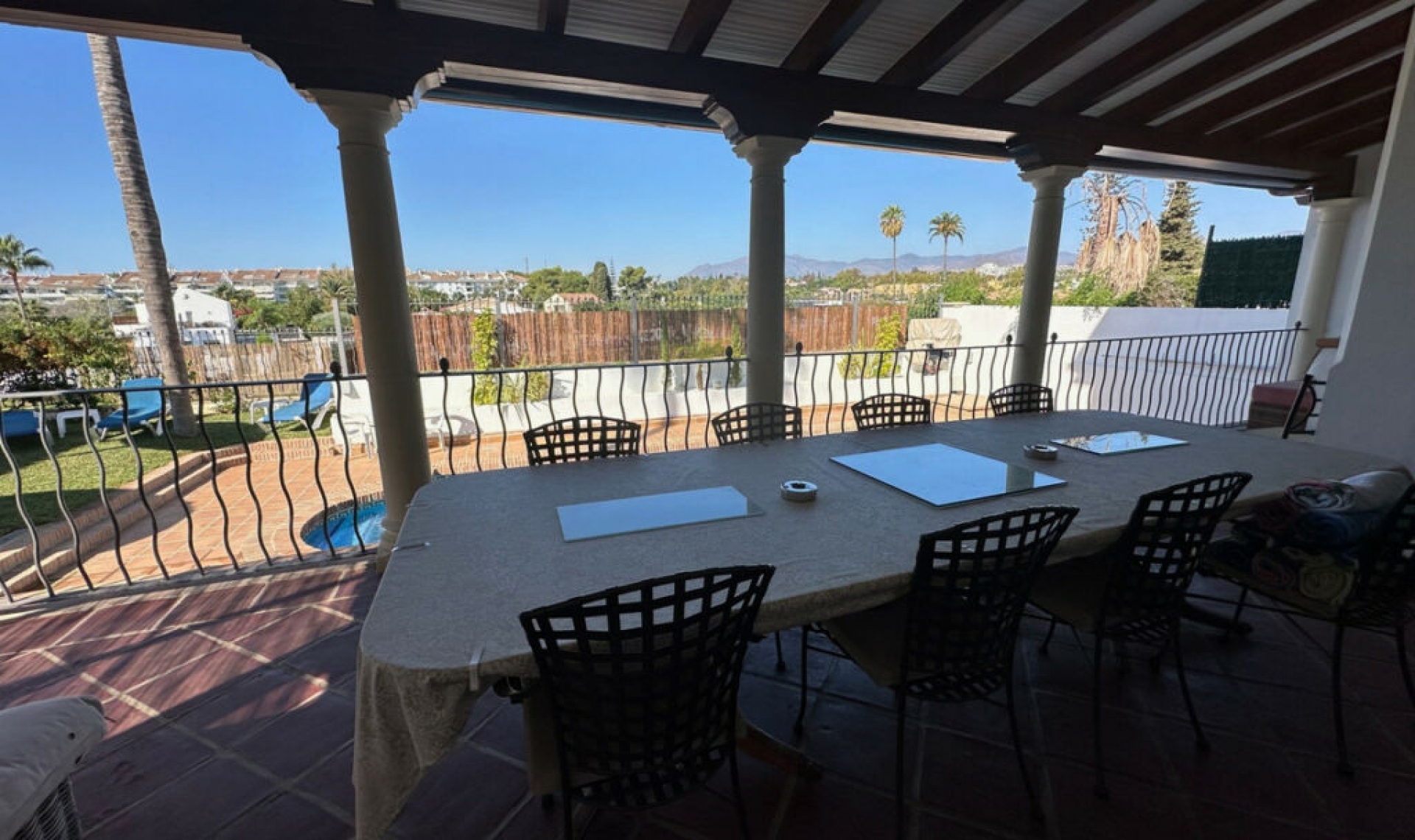 Resale - House -
San Pedro de Alcántara