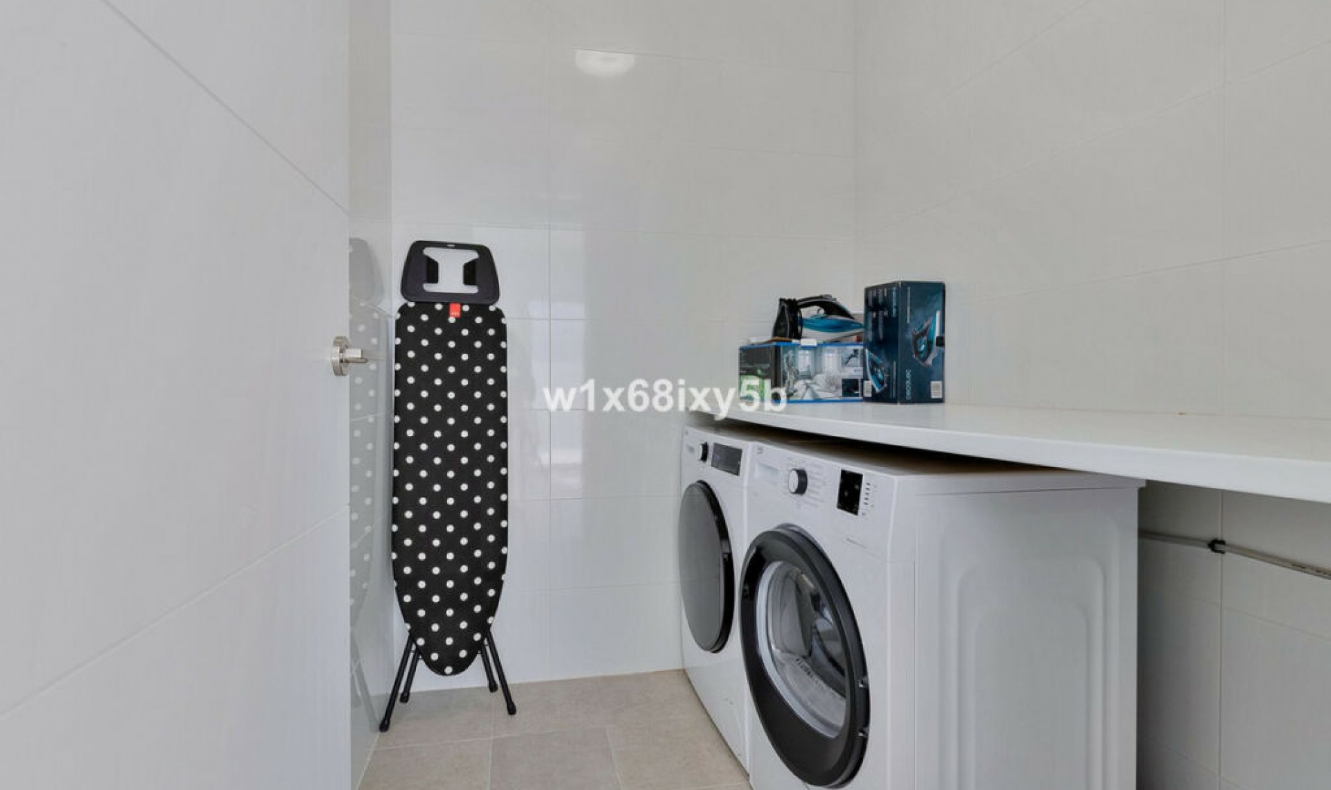 Resale - House -
San Pedro de Alcántara