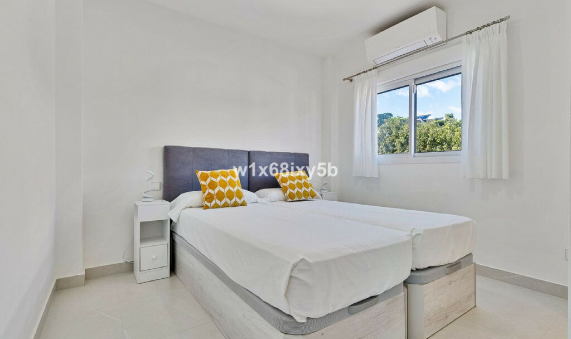 Resale - House -
San Pedro de Alcántara