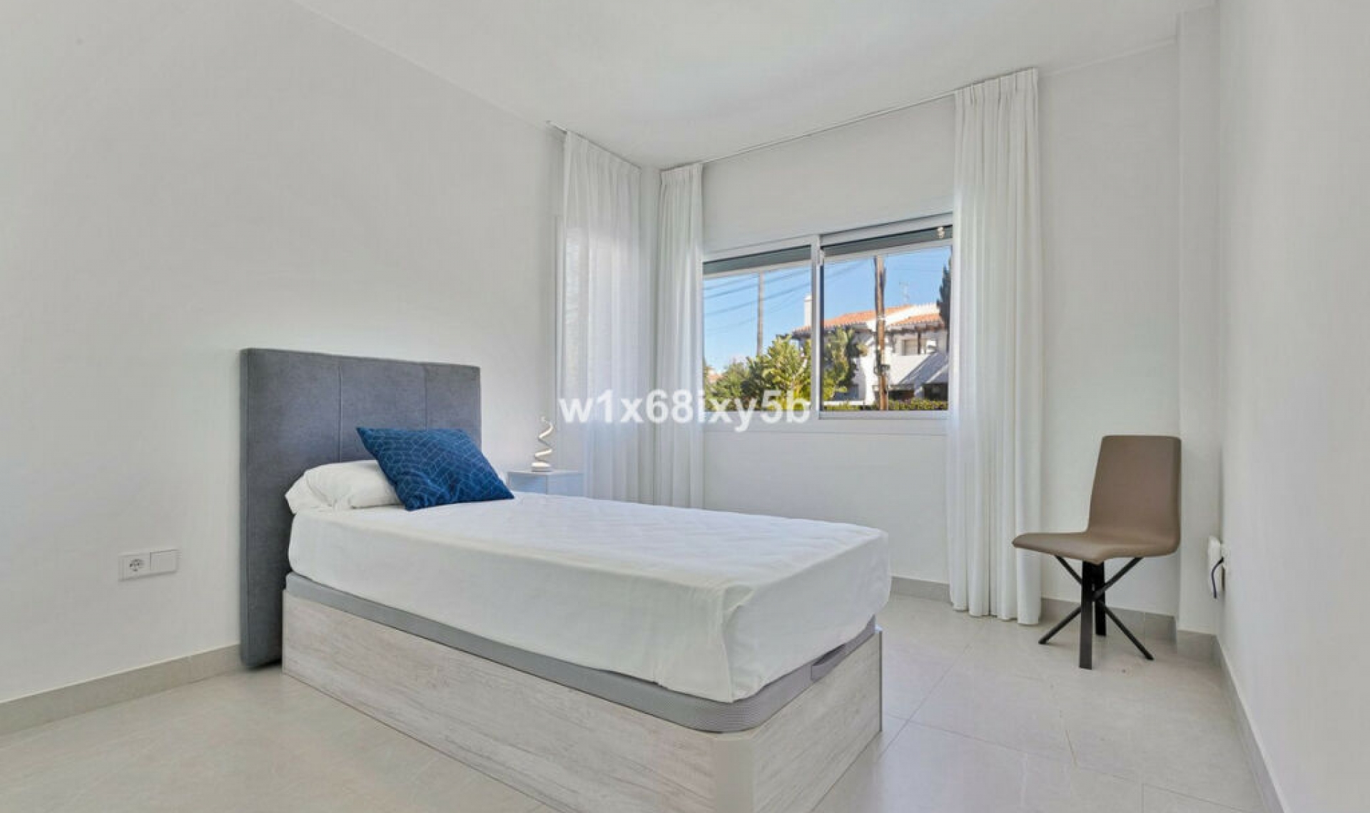 Resale - House -
San Pedro de Alcántara