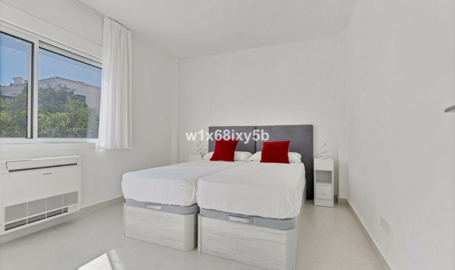 Resale - House -
San Pedro de Alcántara