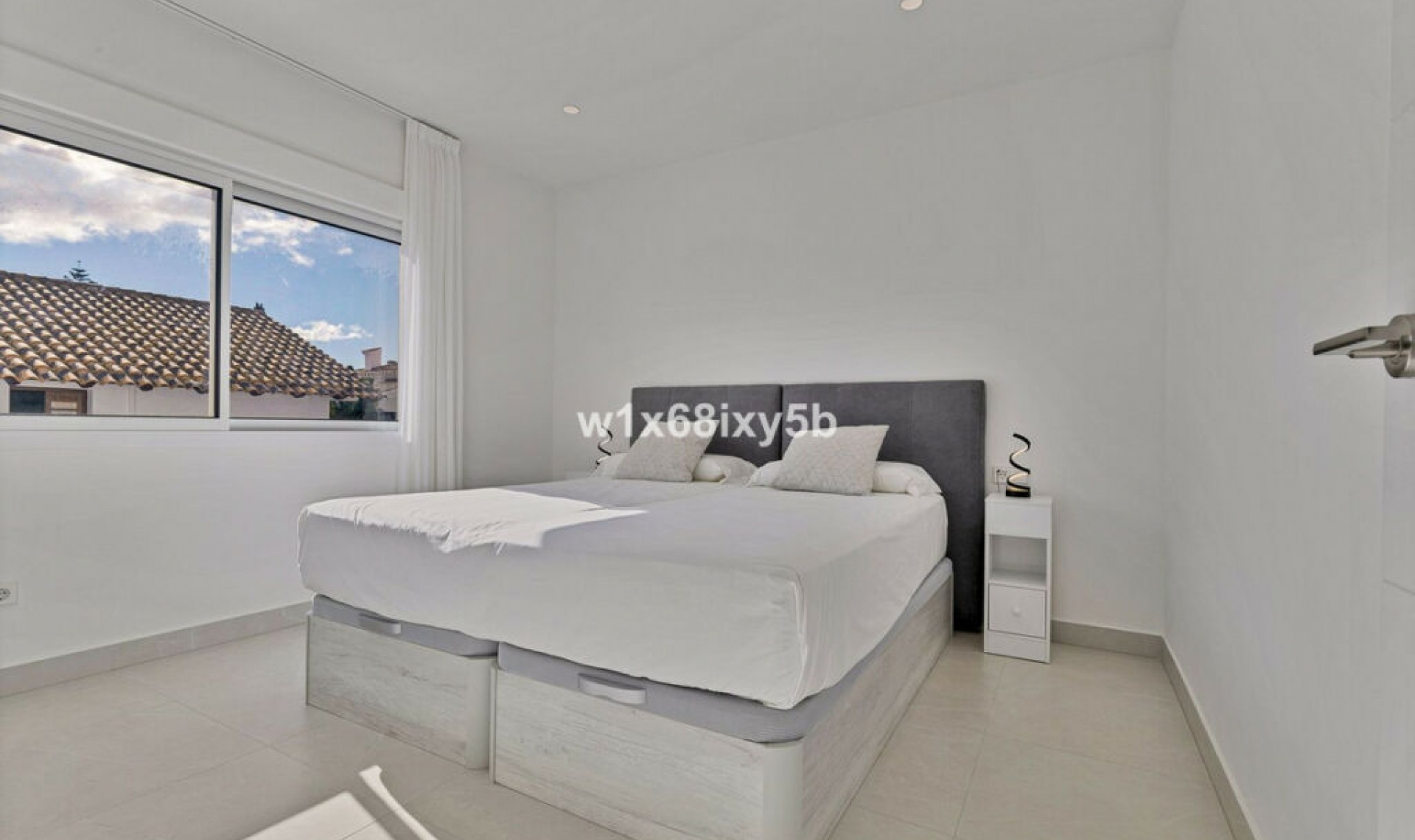 Resale - House -
San Pedro de Alcántara