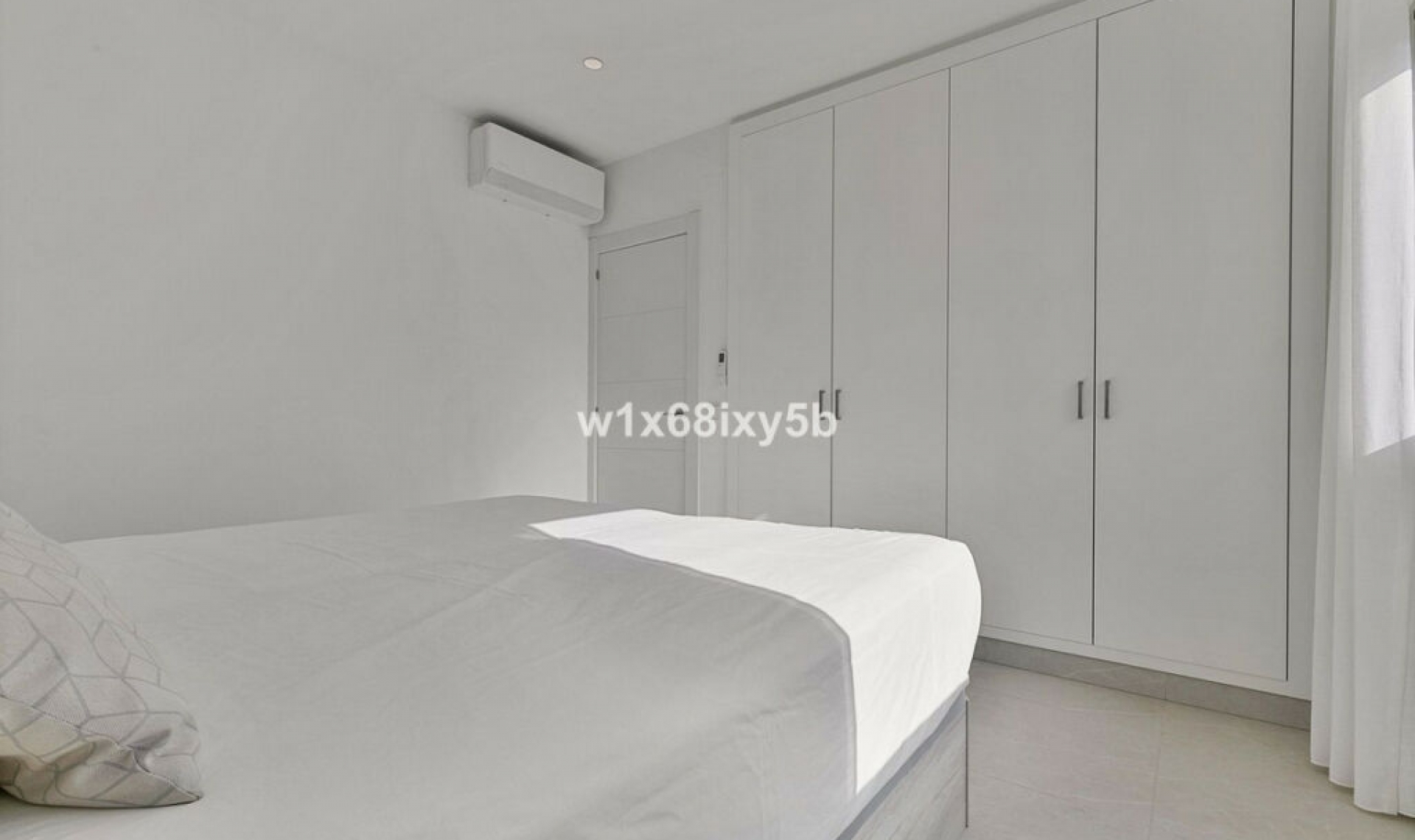 Resale - House -
San Pedro de Alcántara