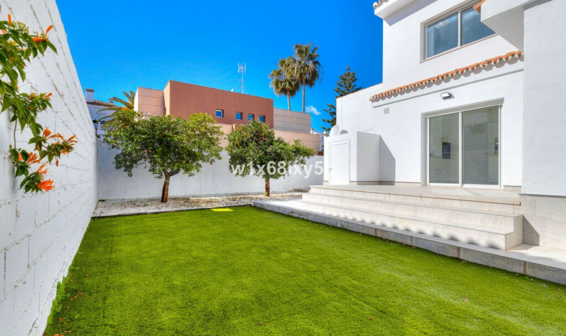 Resale - House -
San Pedro de Alcántara