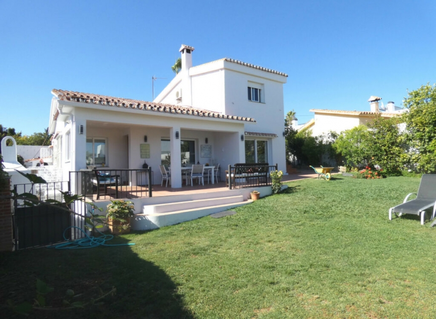 Resale - House -
San Pedro de Alcántara