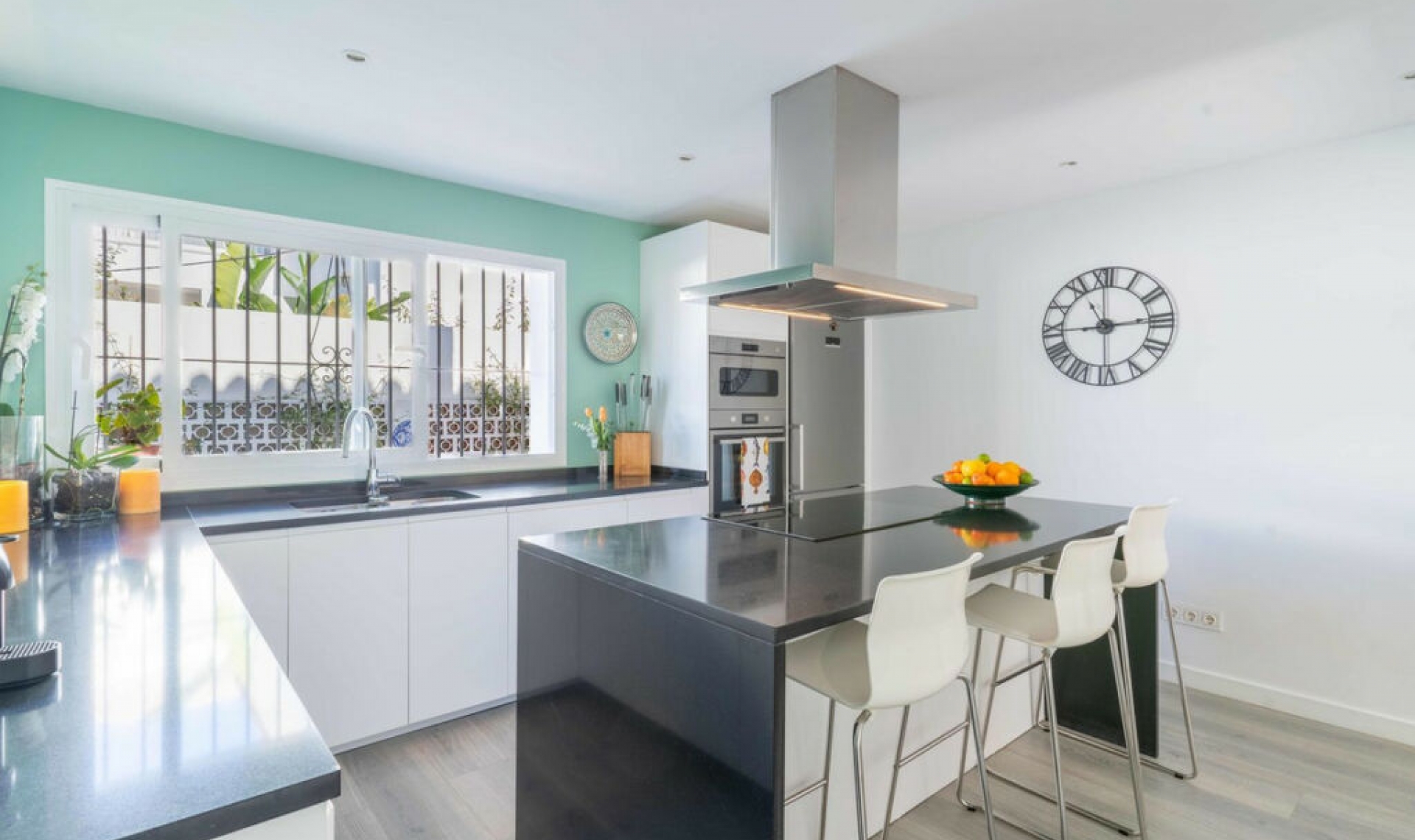 Resale - House -
San Pedro de Alcántara