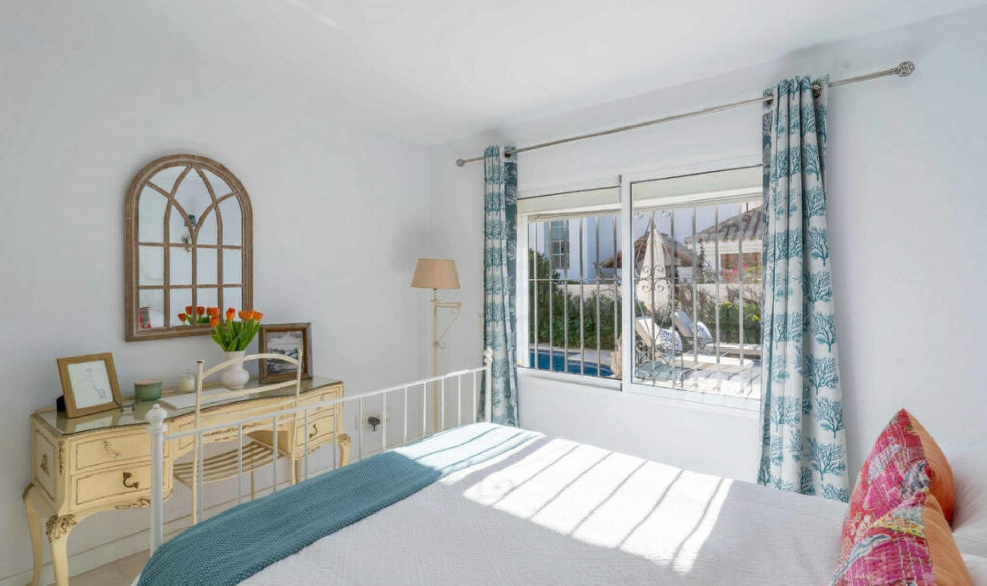 Resale - House -
San Pedro de Alcántara
