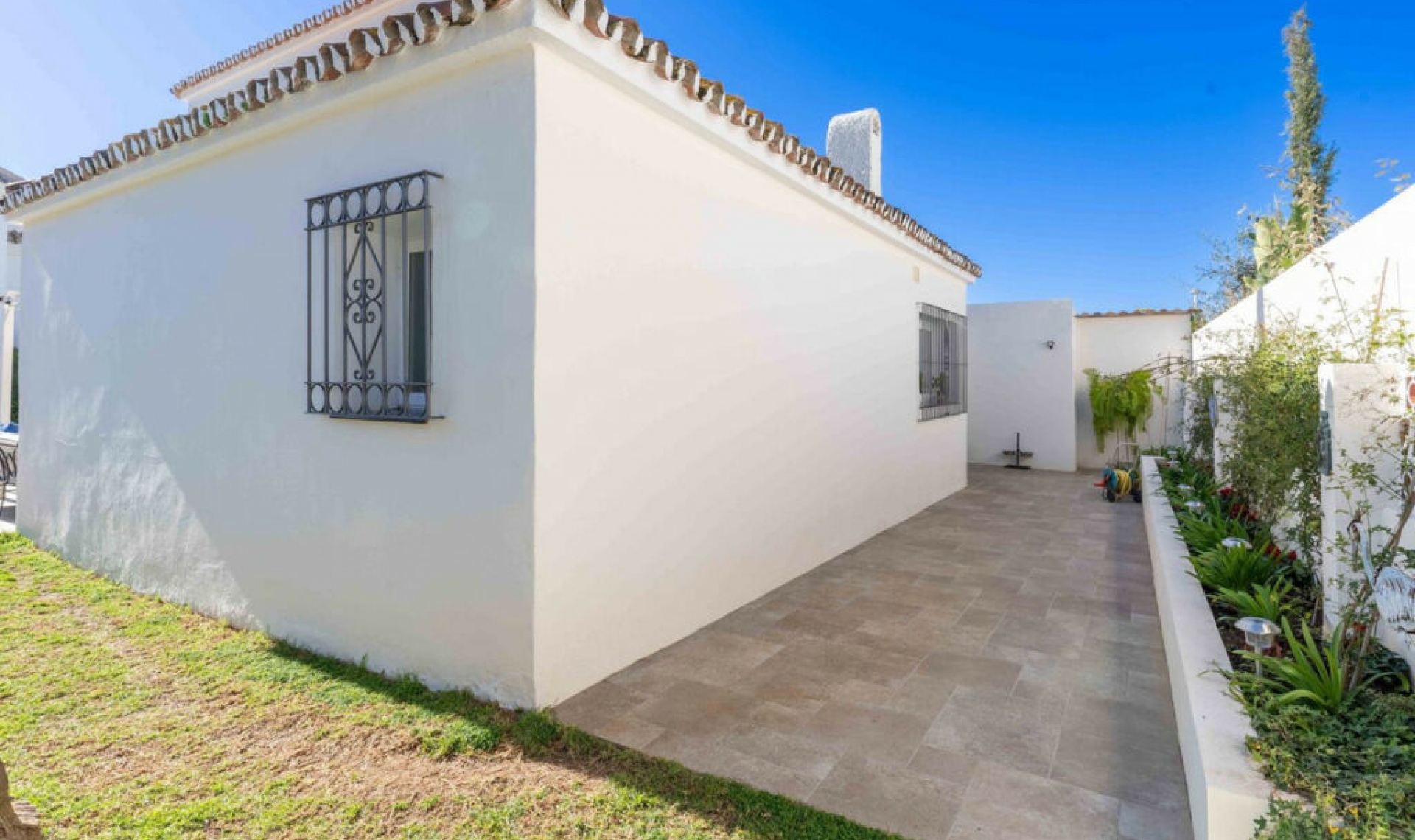 Resale - House -
San Pedro de Alcántara