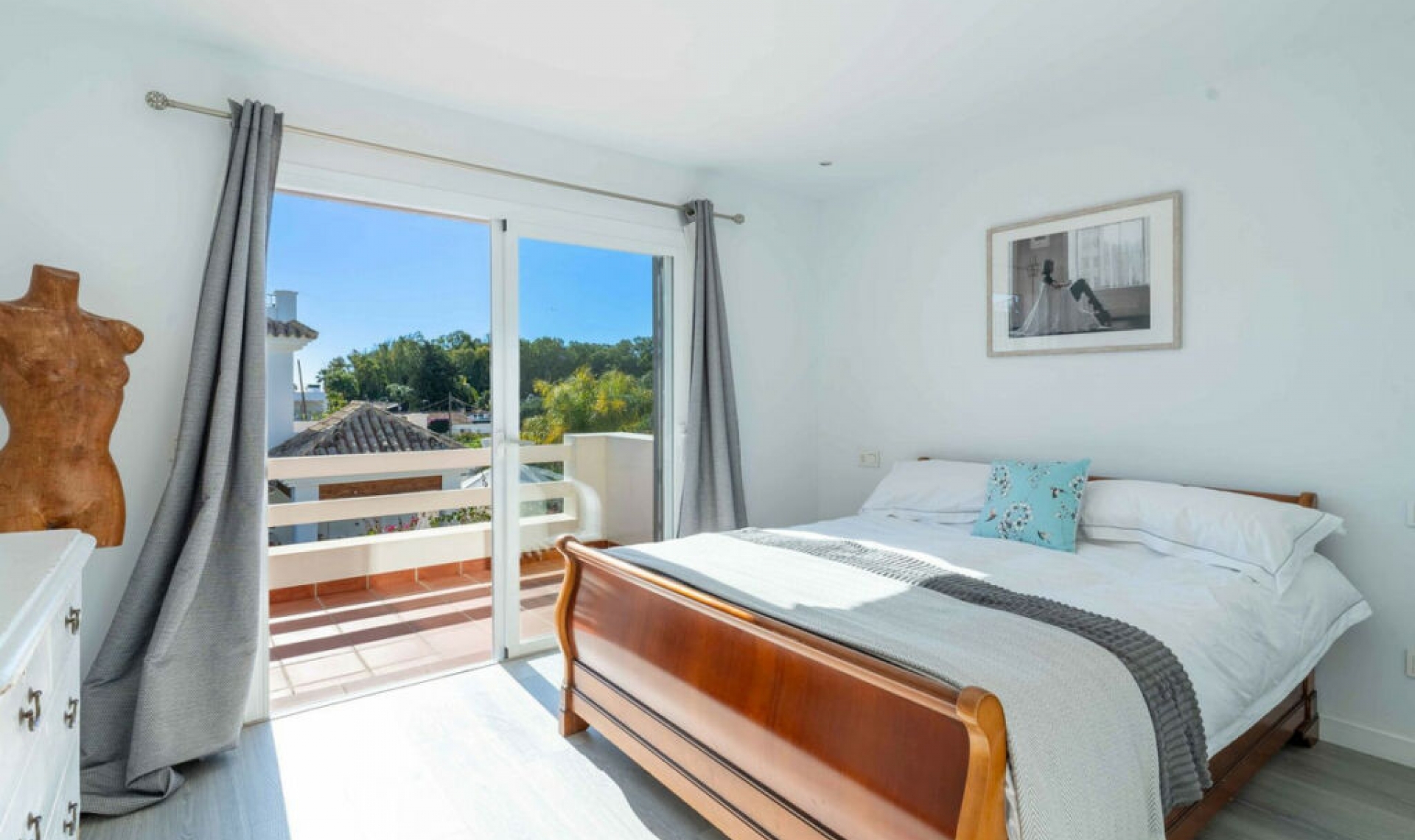 Resale - House -
San Pedro de Alcántara