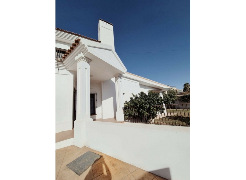 Resale - House -
San Pedro de Alcántara