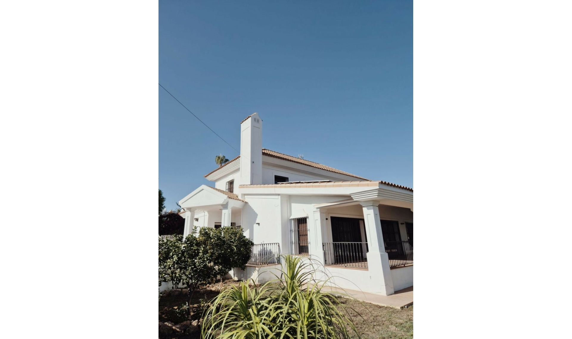 Resale - House -
San Pedro de Alcántara