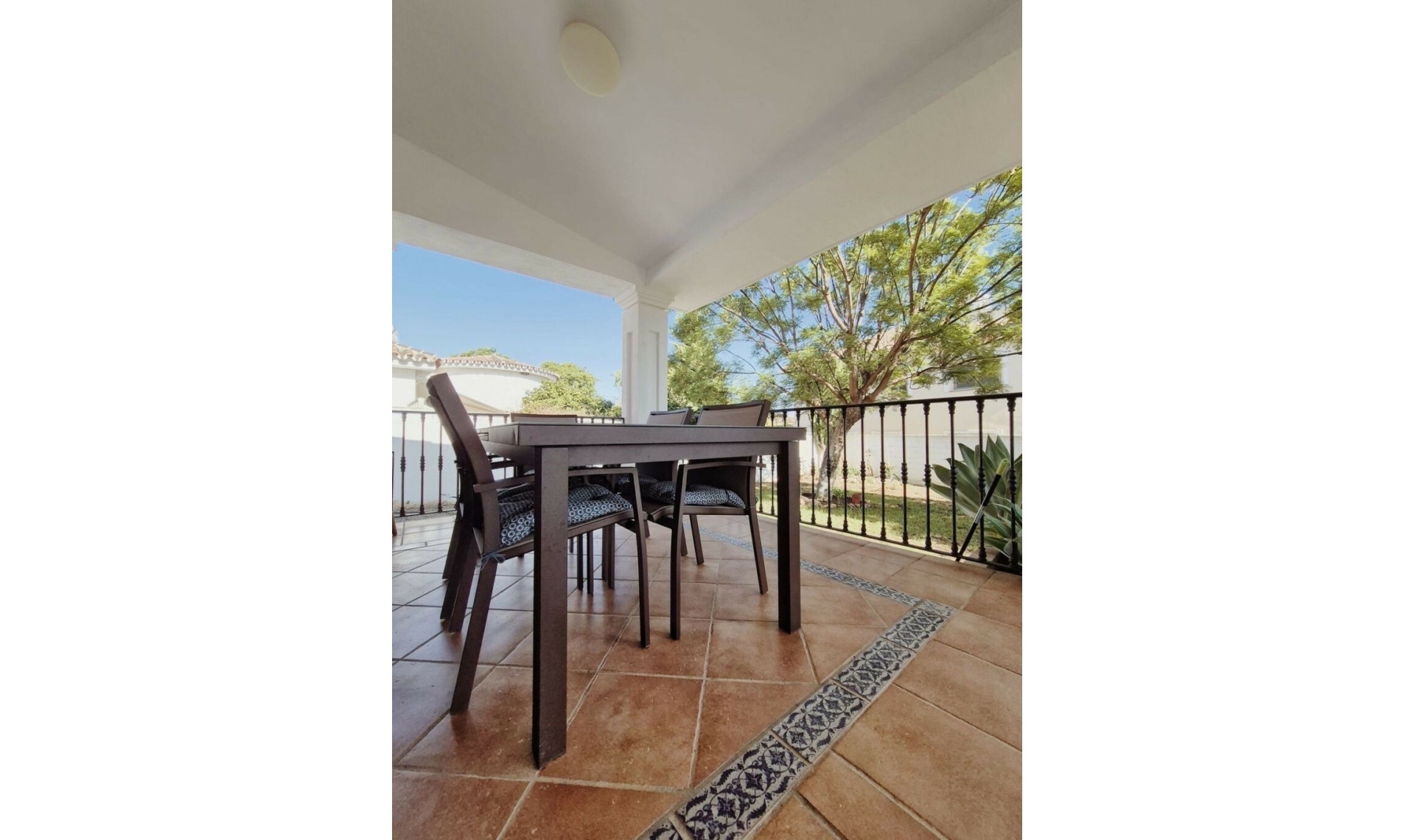 Resale - House -
San Pedro de Alcántara