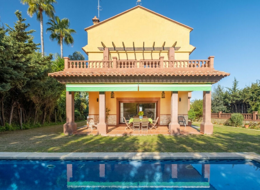 Resale - House -
San Pedro de Alcántara