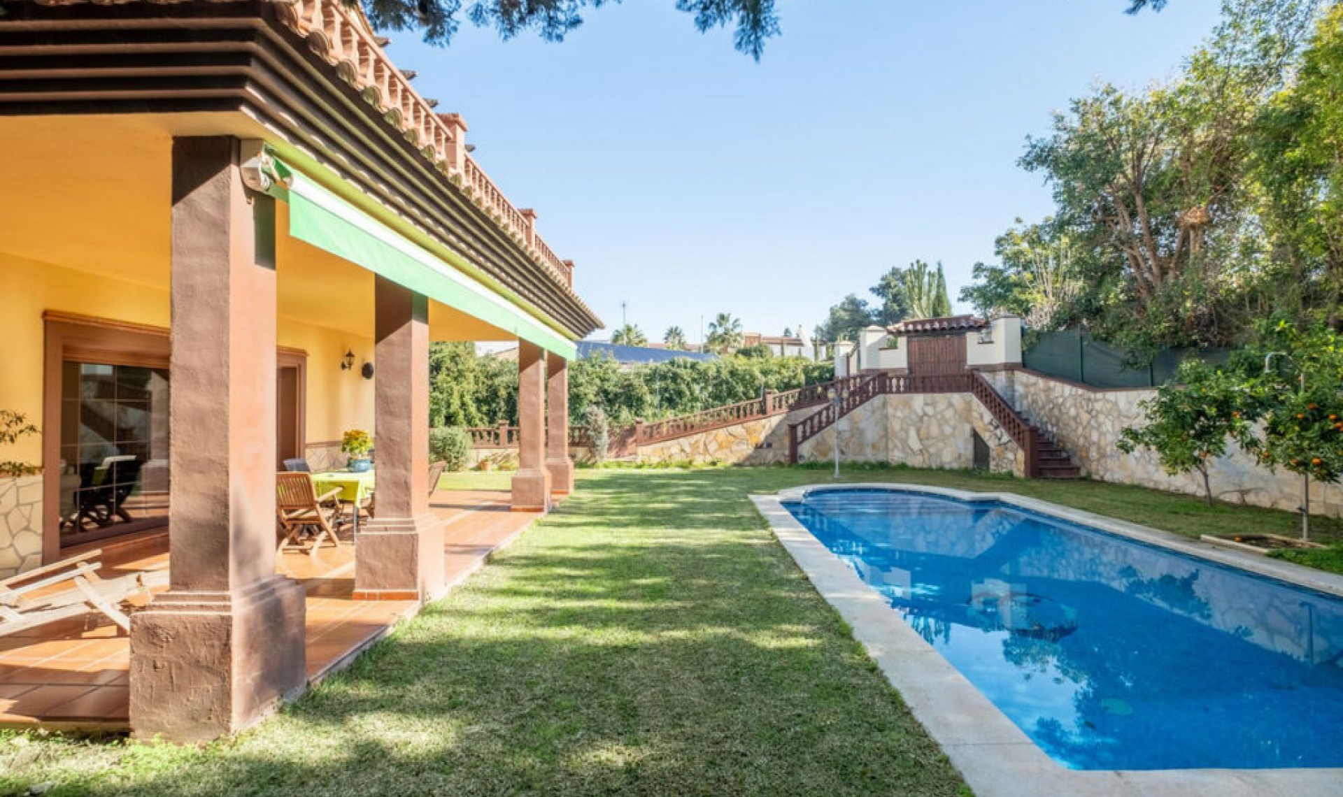 Resale - House -
San Pedro de Alcántara