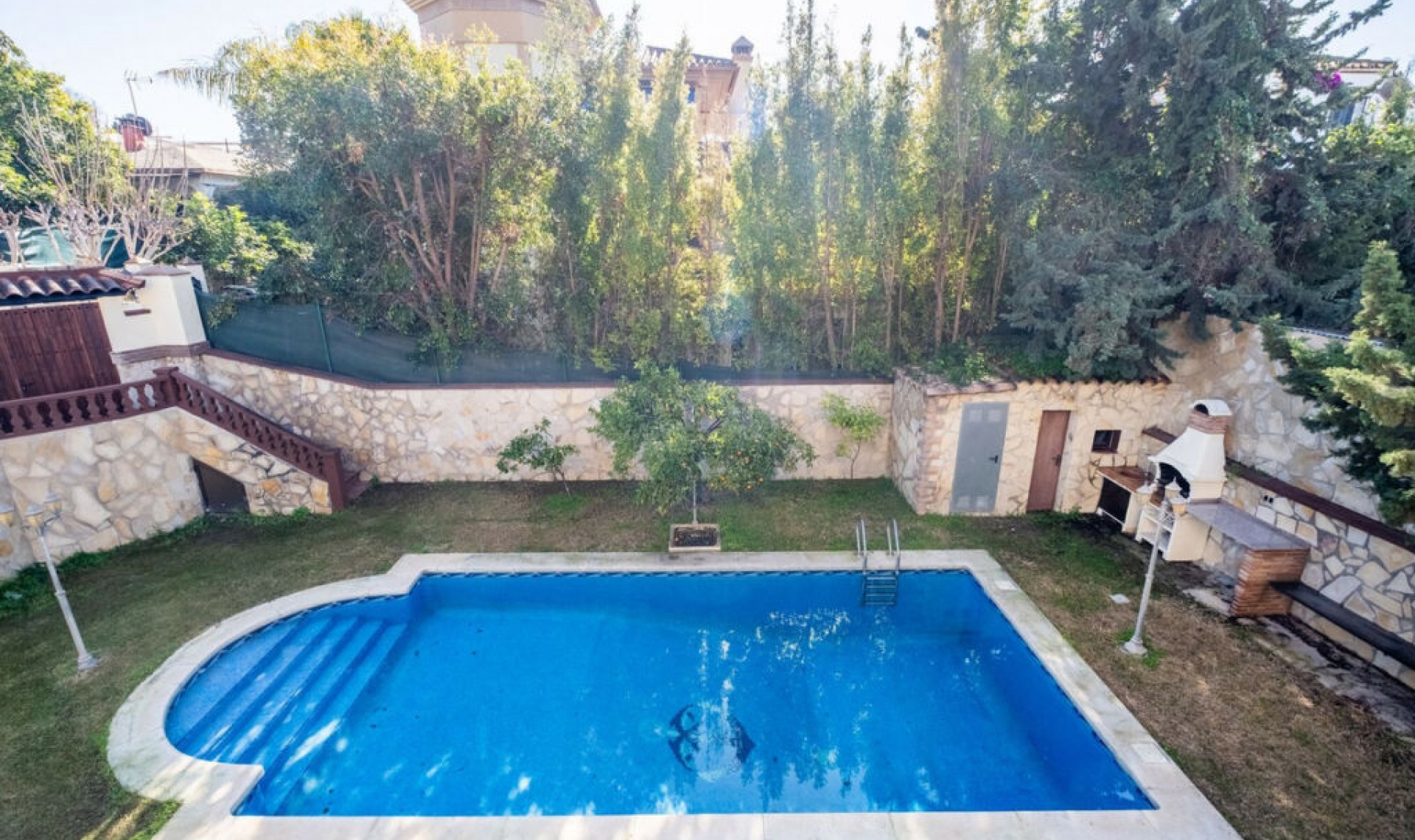 Resale - House -
San Pedro de Alcántara