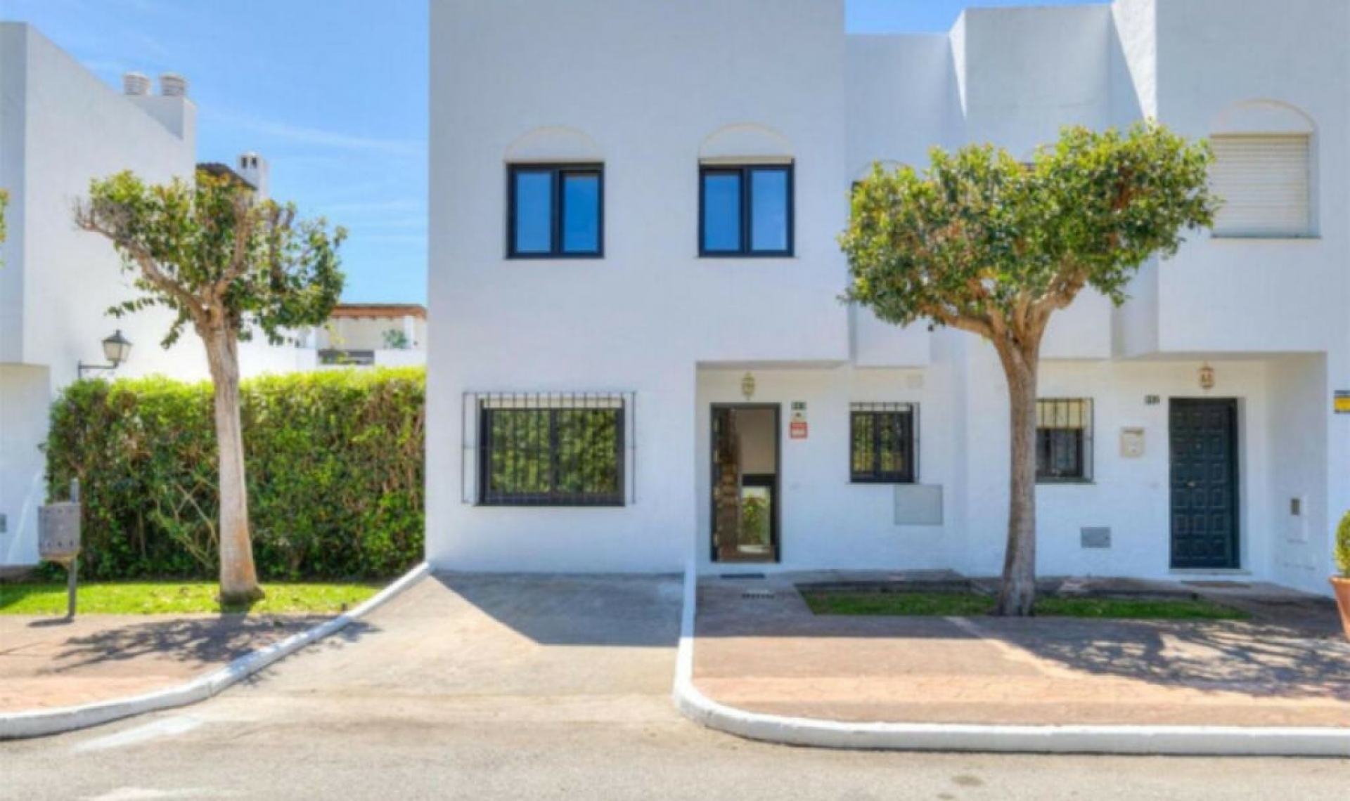 Resale - House -
San Pedro de Alcántara