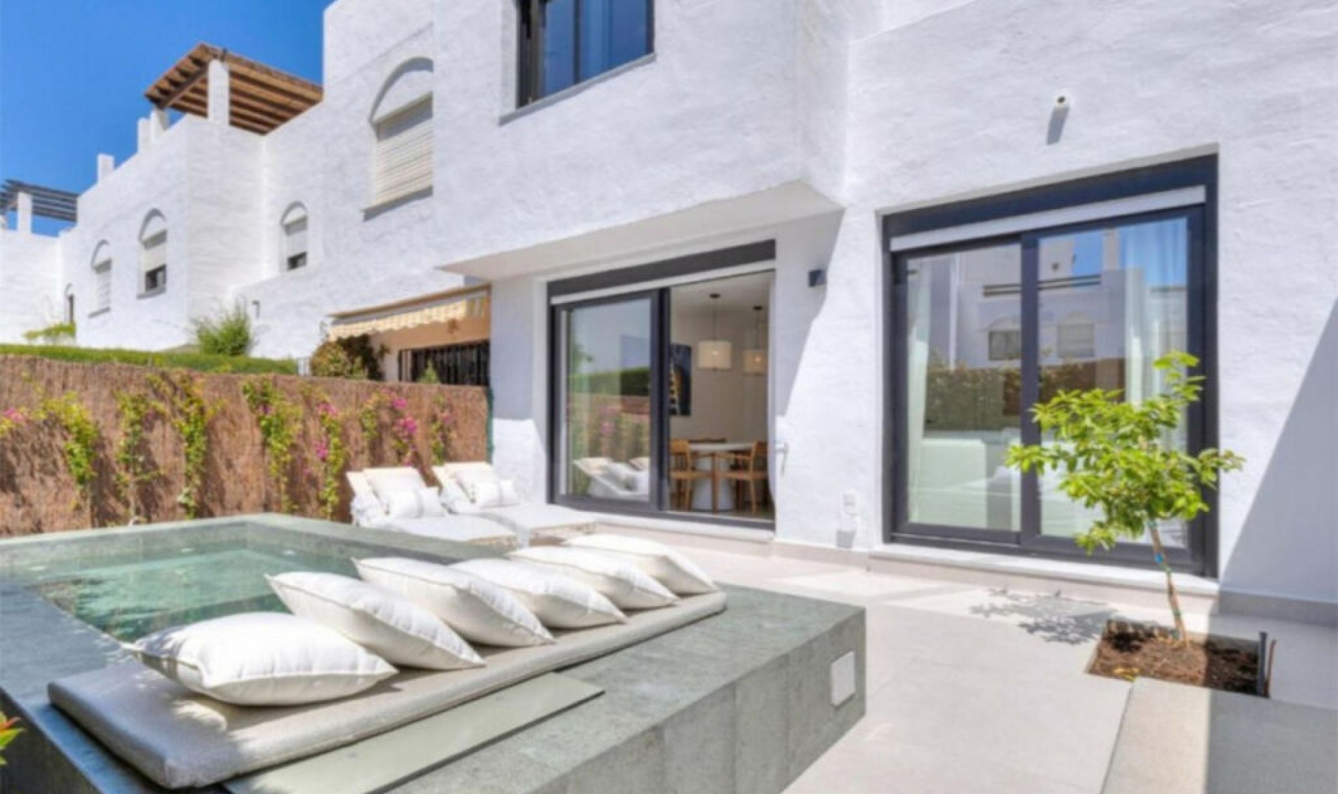 Resale - House -
San Pedro de Alcántara