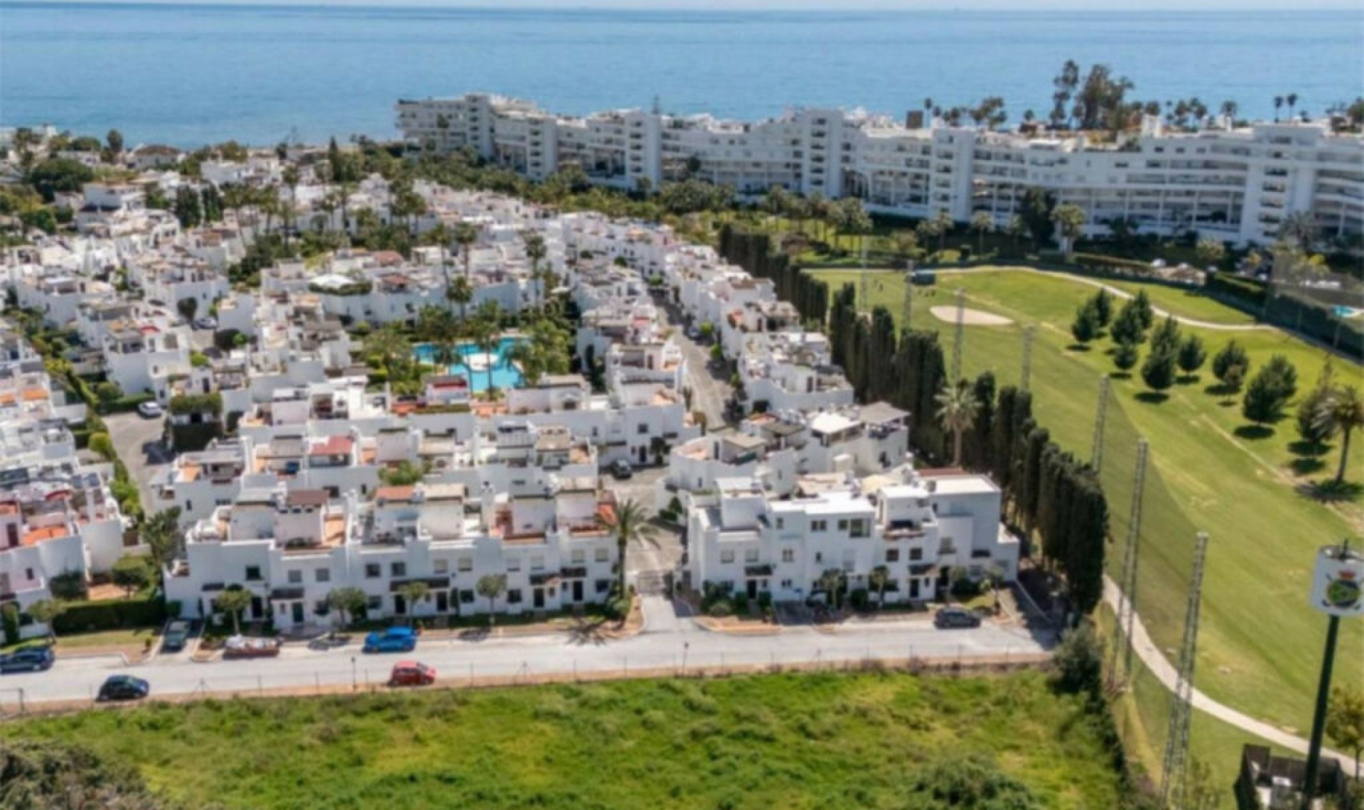 Resale - House -
San Pedro de Alcántara