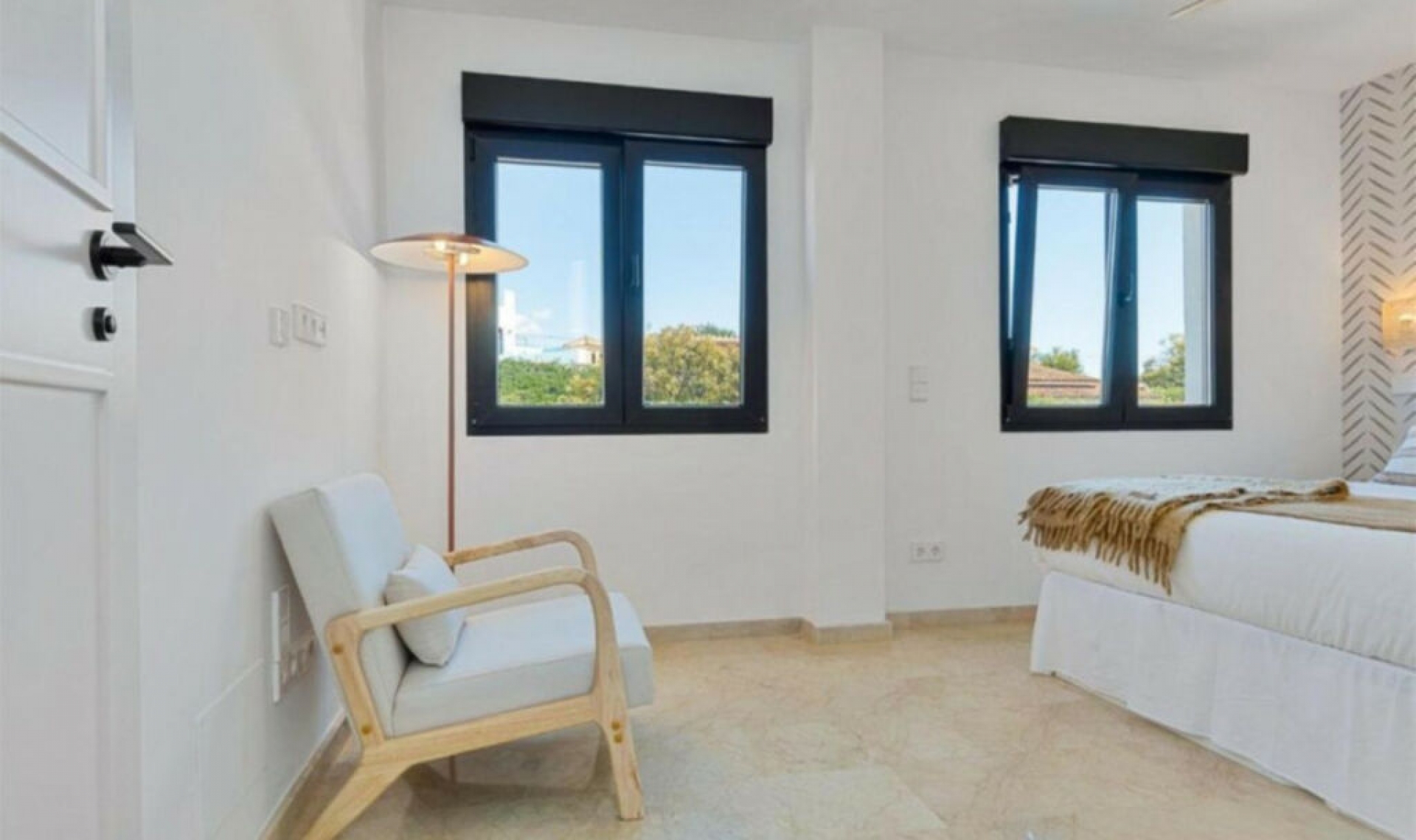 Resale - House -
San Pedro de Alcántara