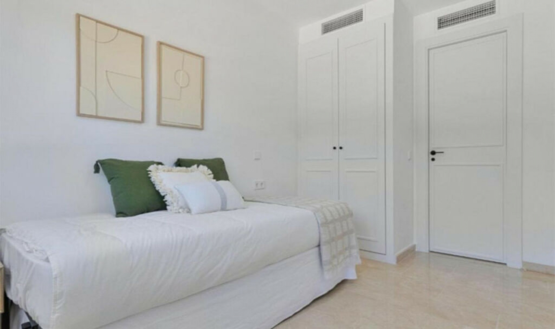 Resale - House -
San Pedro de Alcántara