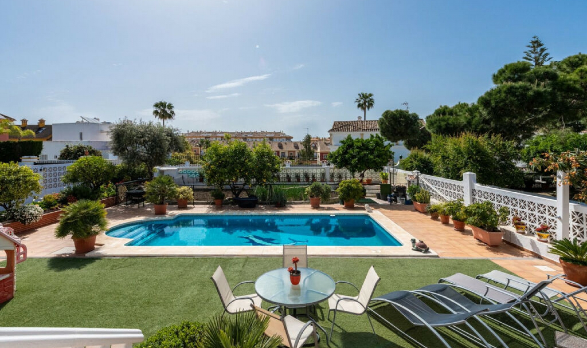 Resale - House -
San Pedro de Alcántara