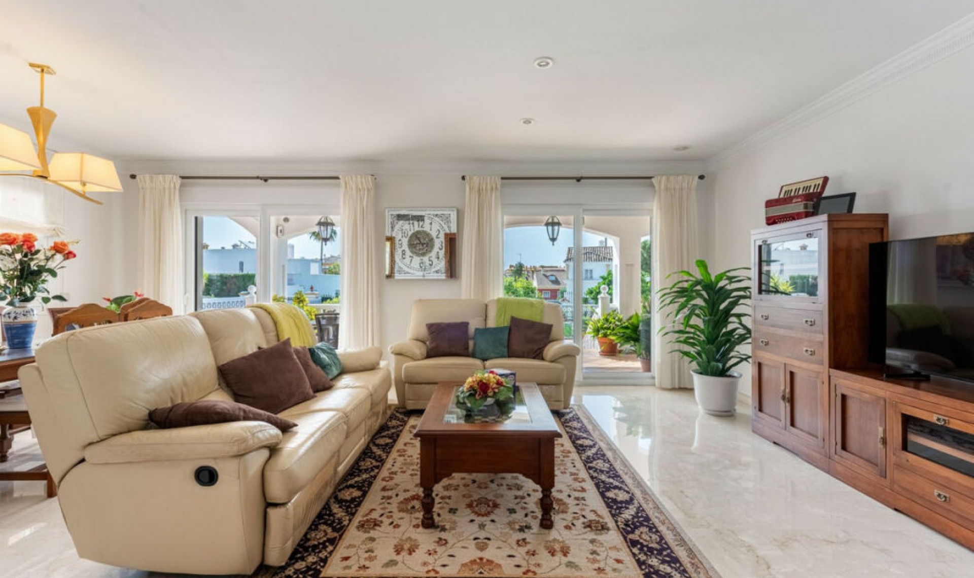 Resale - House -
San Pedro de Alcántara
