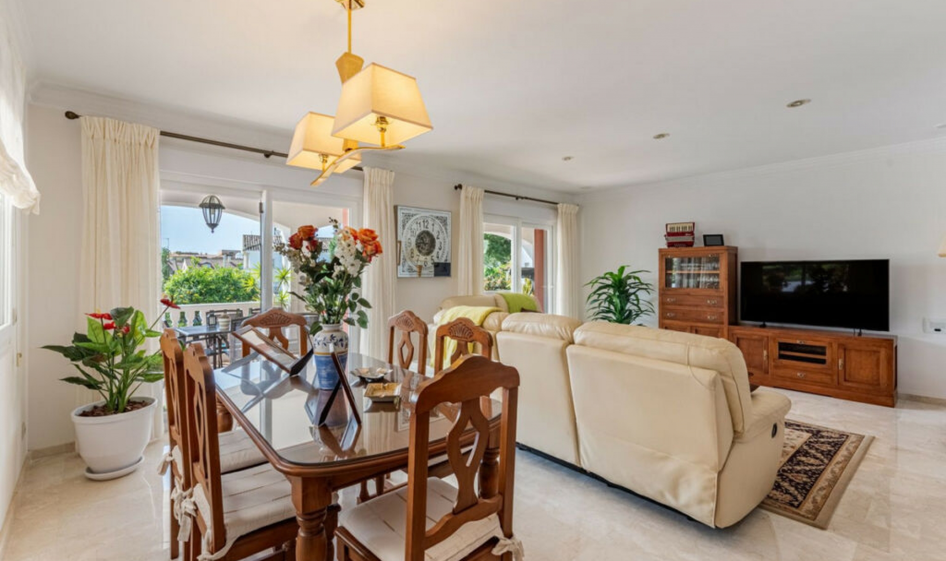 Resale - House -
San Pedro de Alcántara