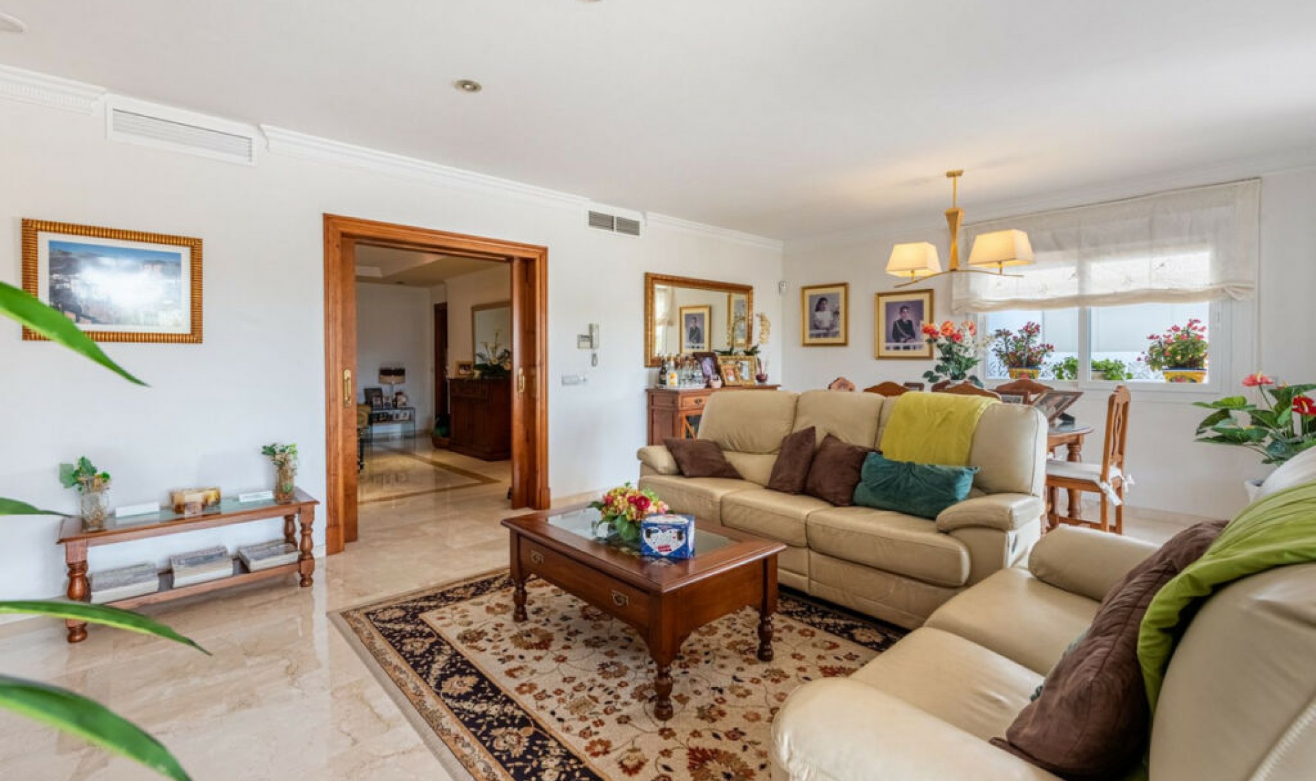 Resale - House -
San Pedro de Alcántara