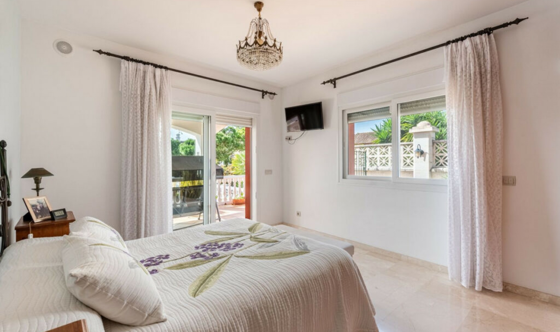 Resale - House -
San Pedro de Alcántara