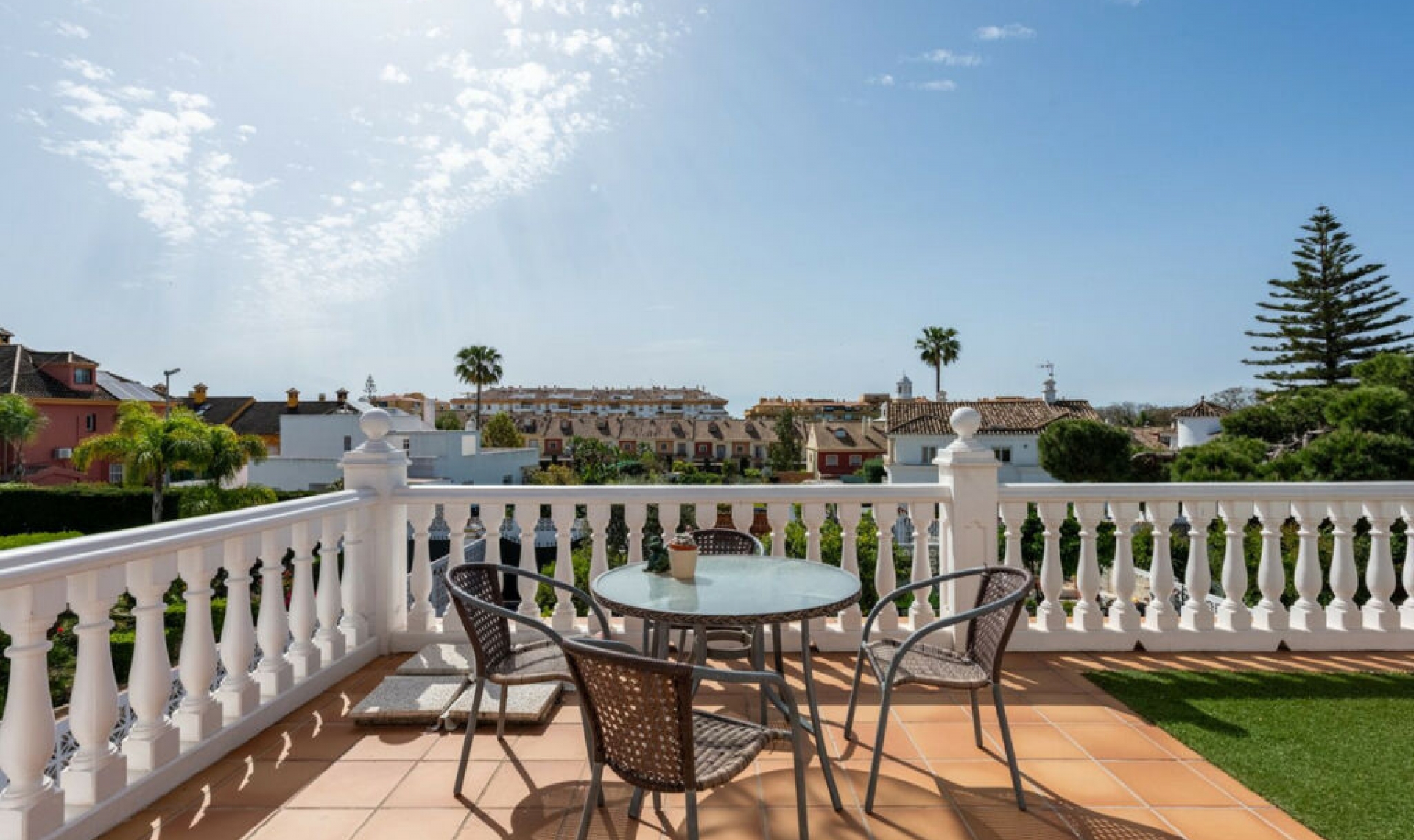 Resale - House -
San Pedro de Alcántara