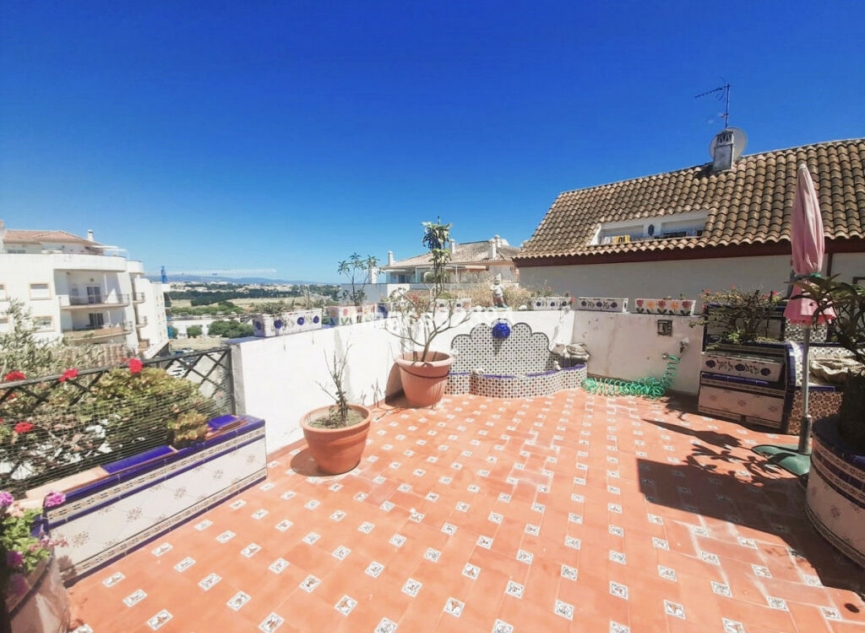 Resale - House -
San Pedro de Alcántara