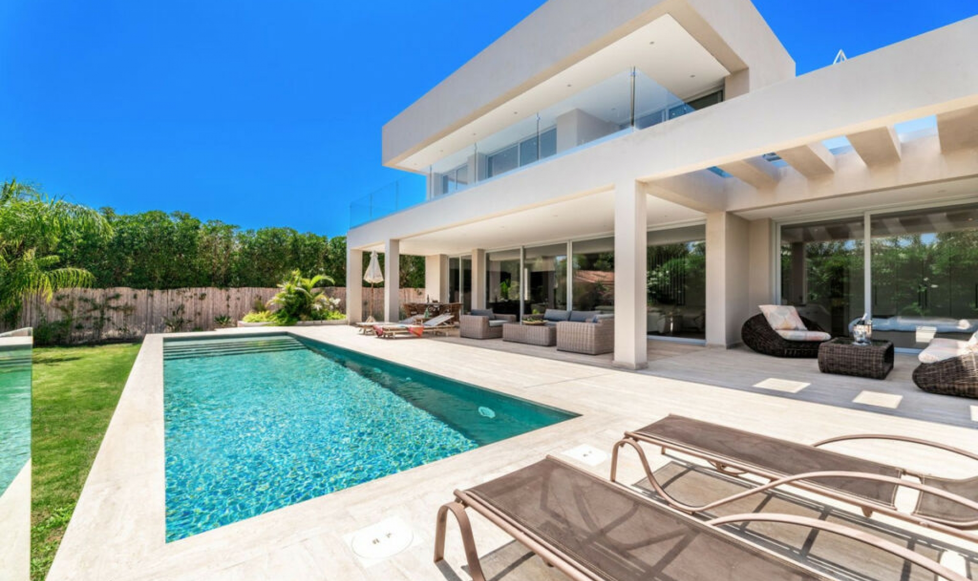 Resale - House -
San Pedro de Alcántara