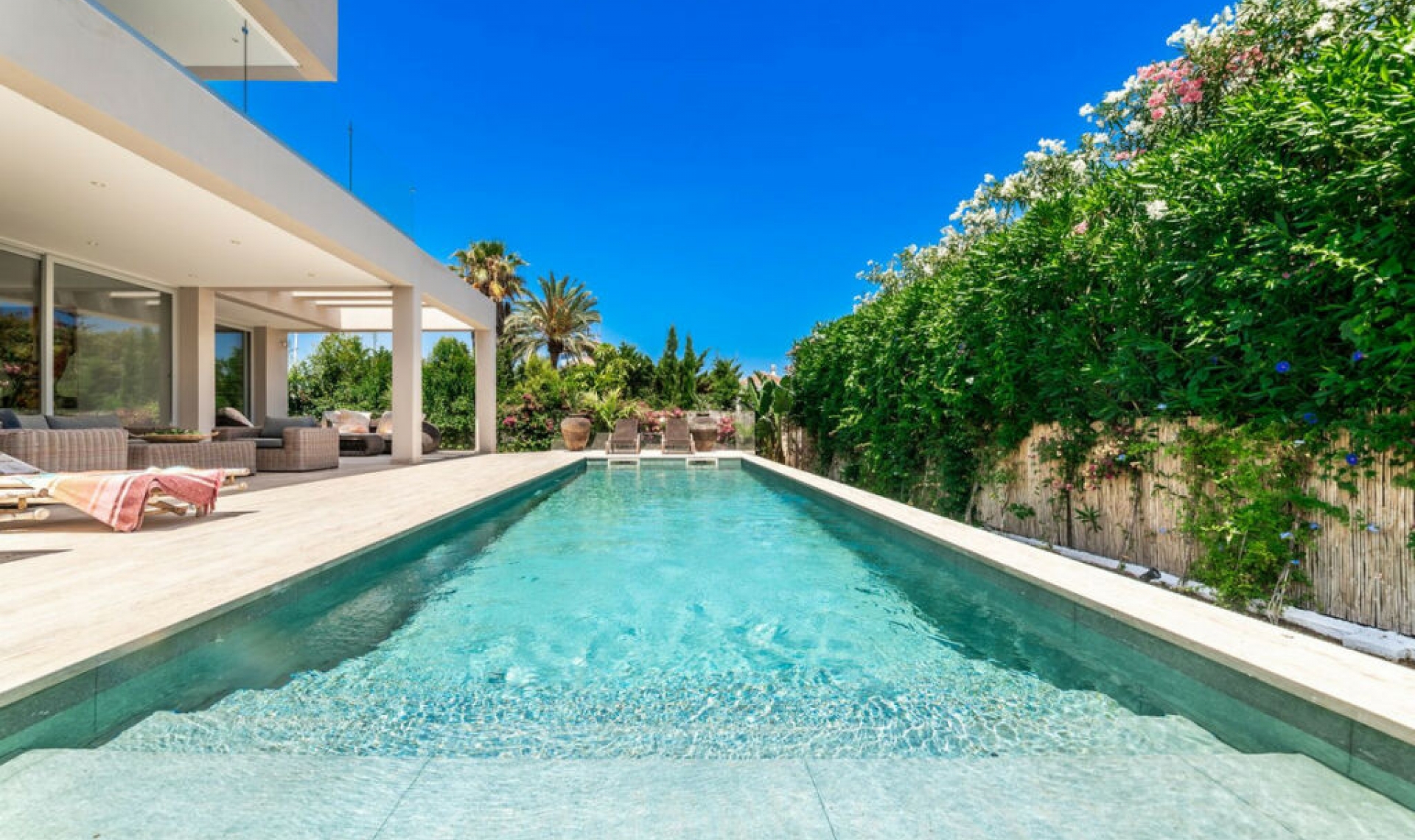 Resale - House -
San Pedro de Alcántara