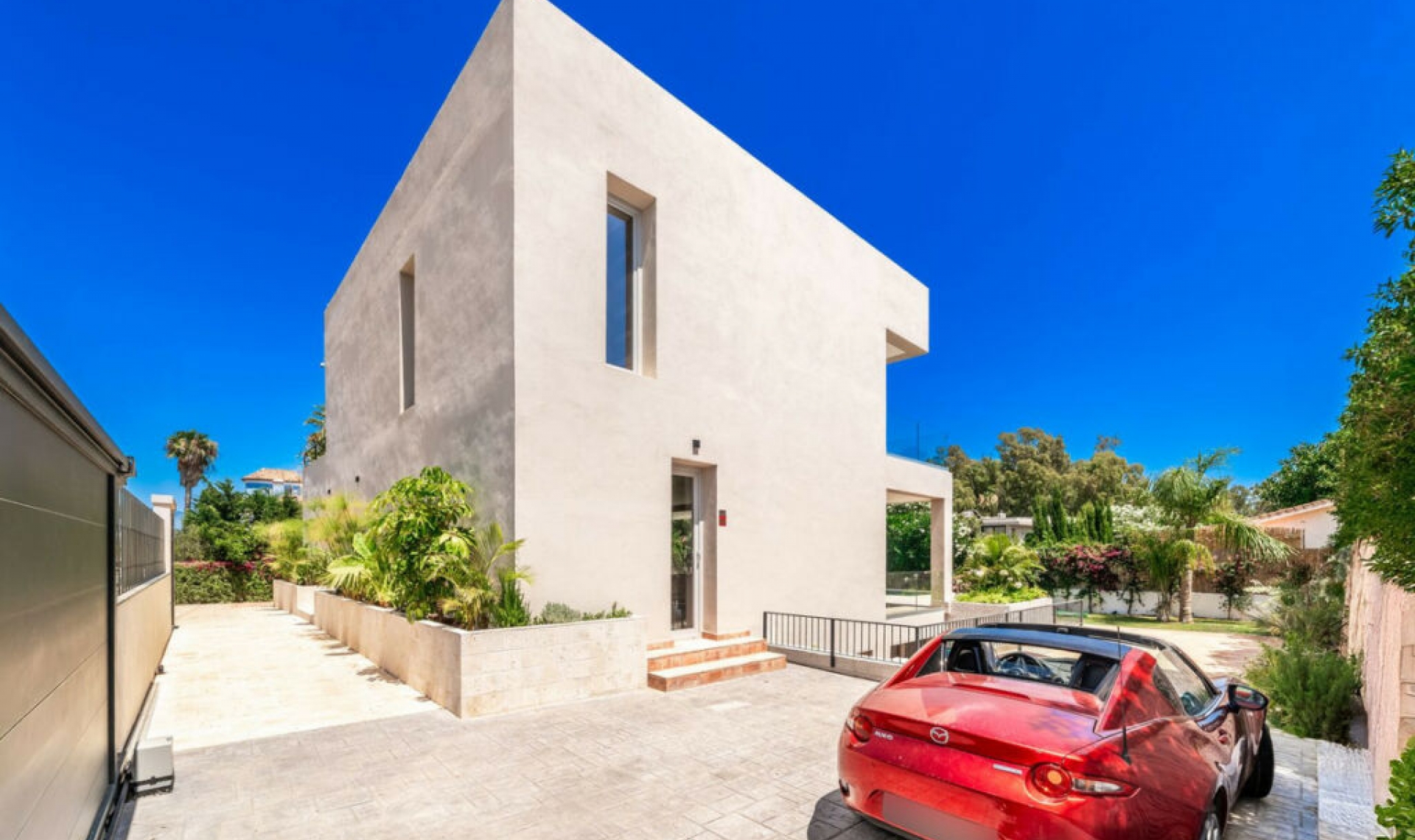 Resale - House -
San Pedro de Alcántara