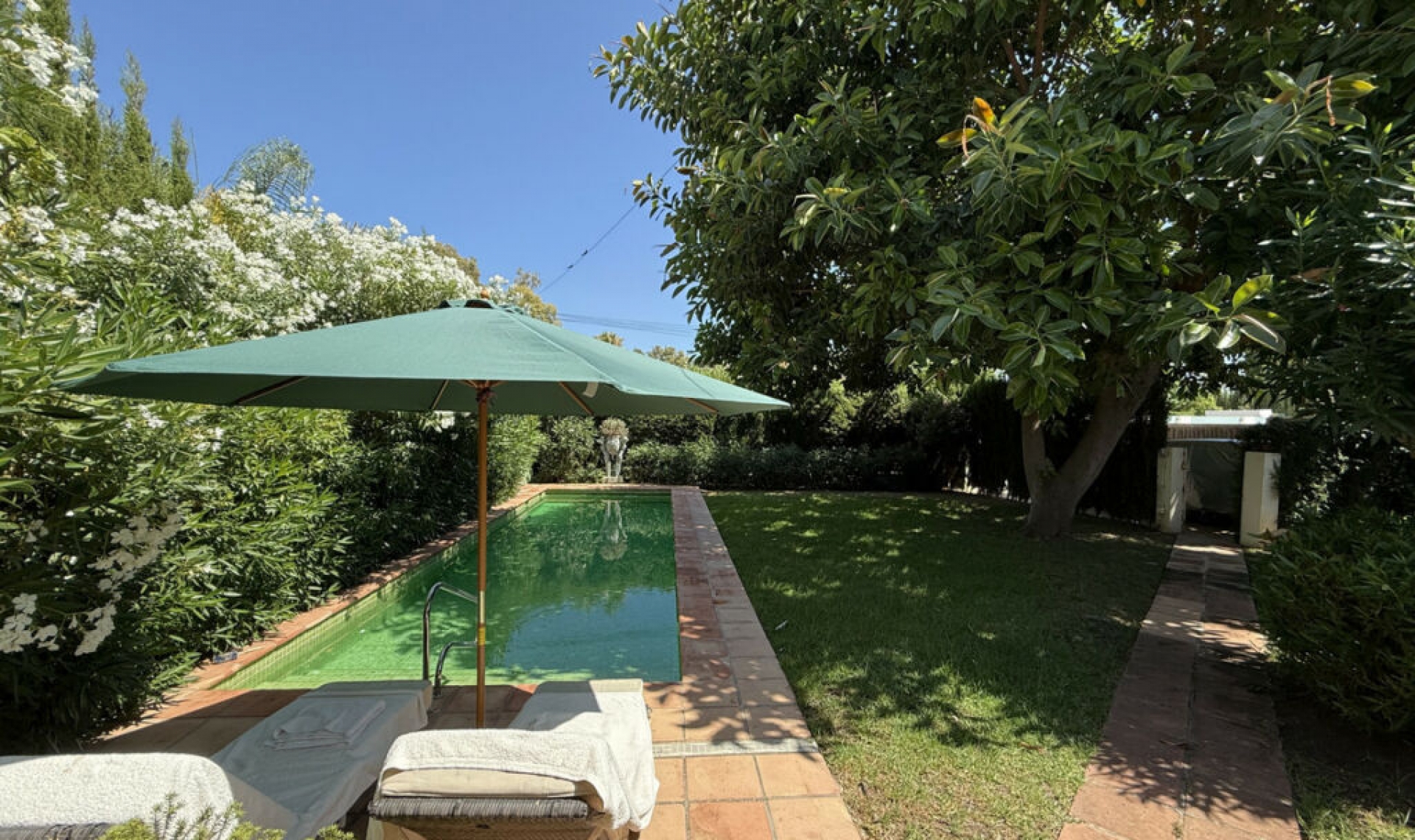 Resale - House -
San Pedro de Alcántara