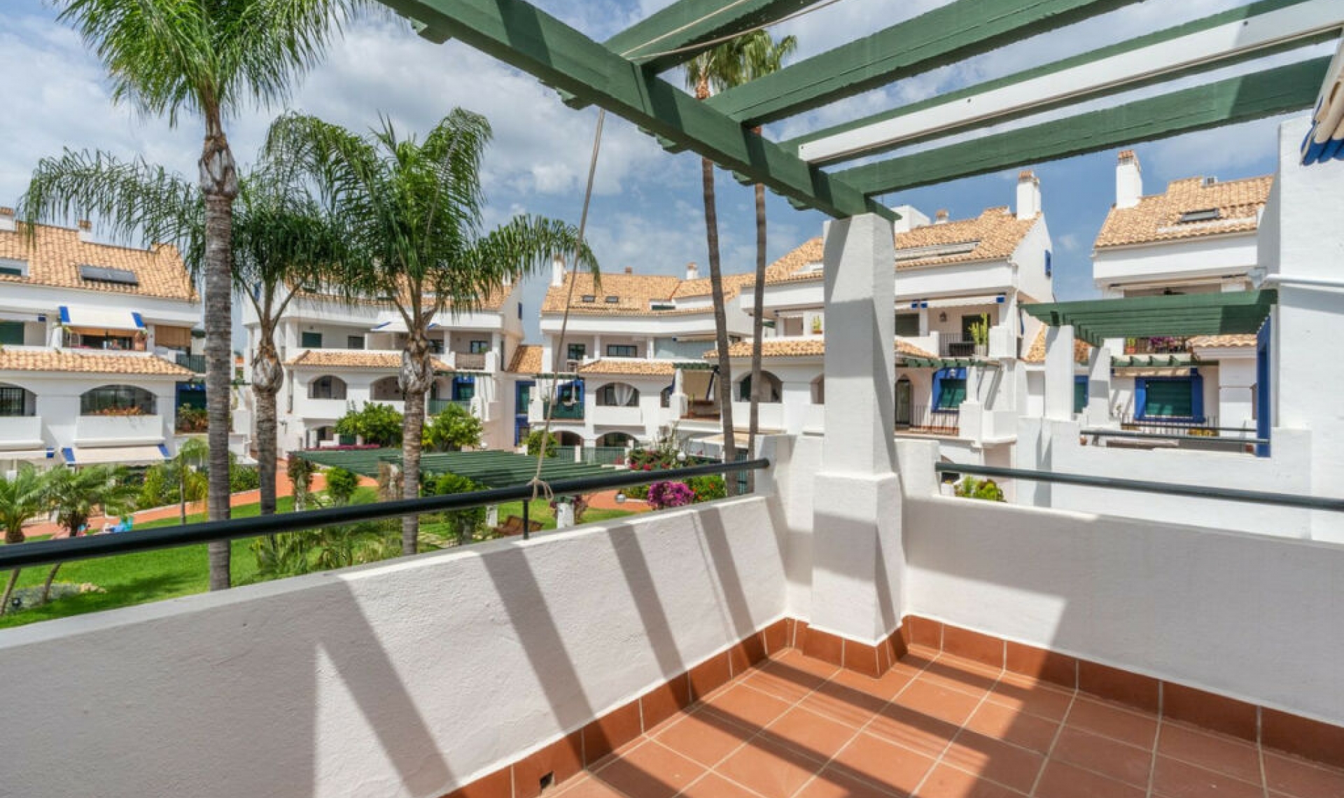 Resale - House -
San Pedro de Alcántara