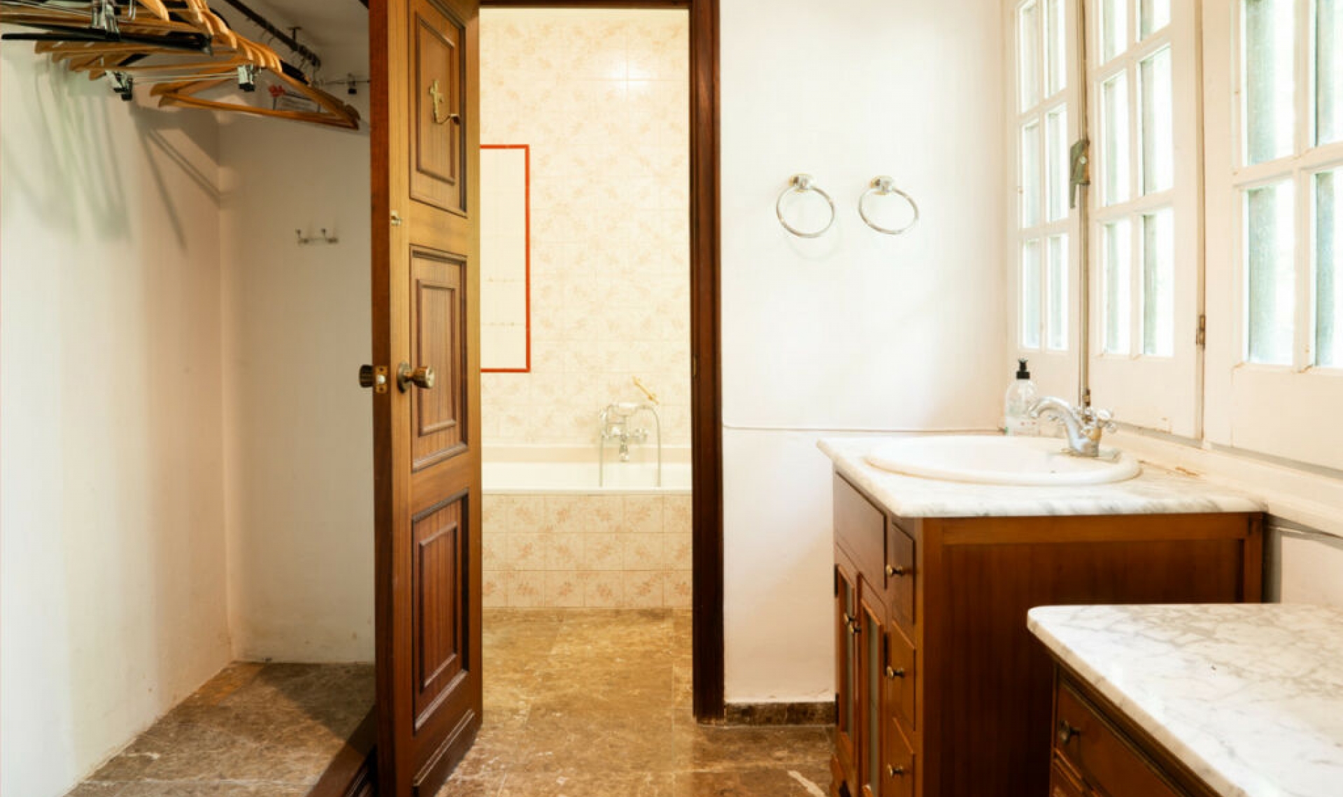 Resale - House -
San Pedro de Alcántara